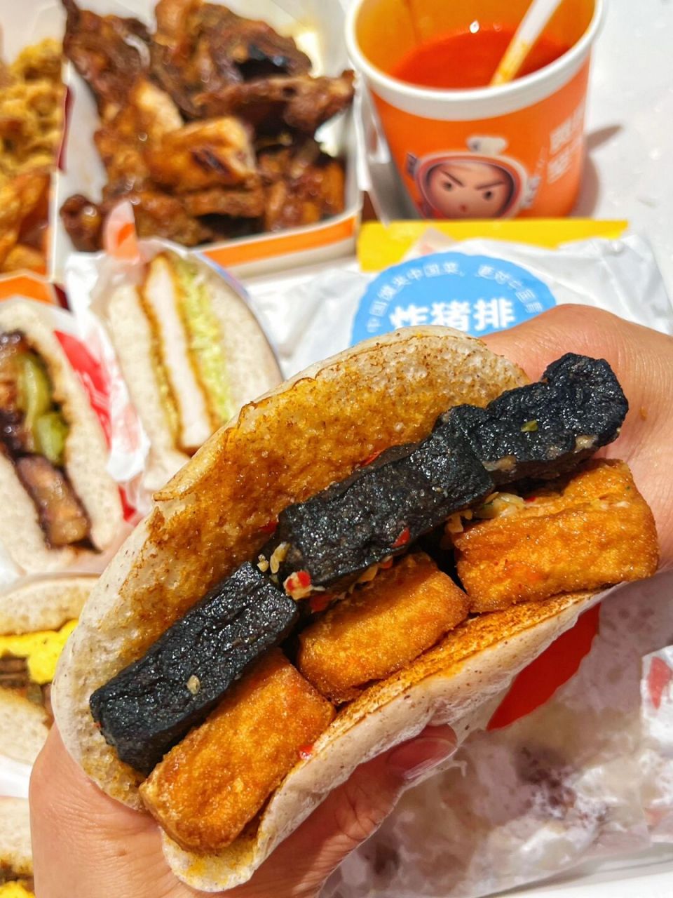 我大北京也有臭豆腐夹馍了7515 这一口软乎乎热气腾腾的馍!