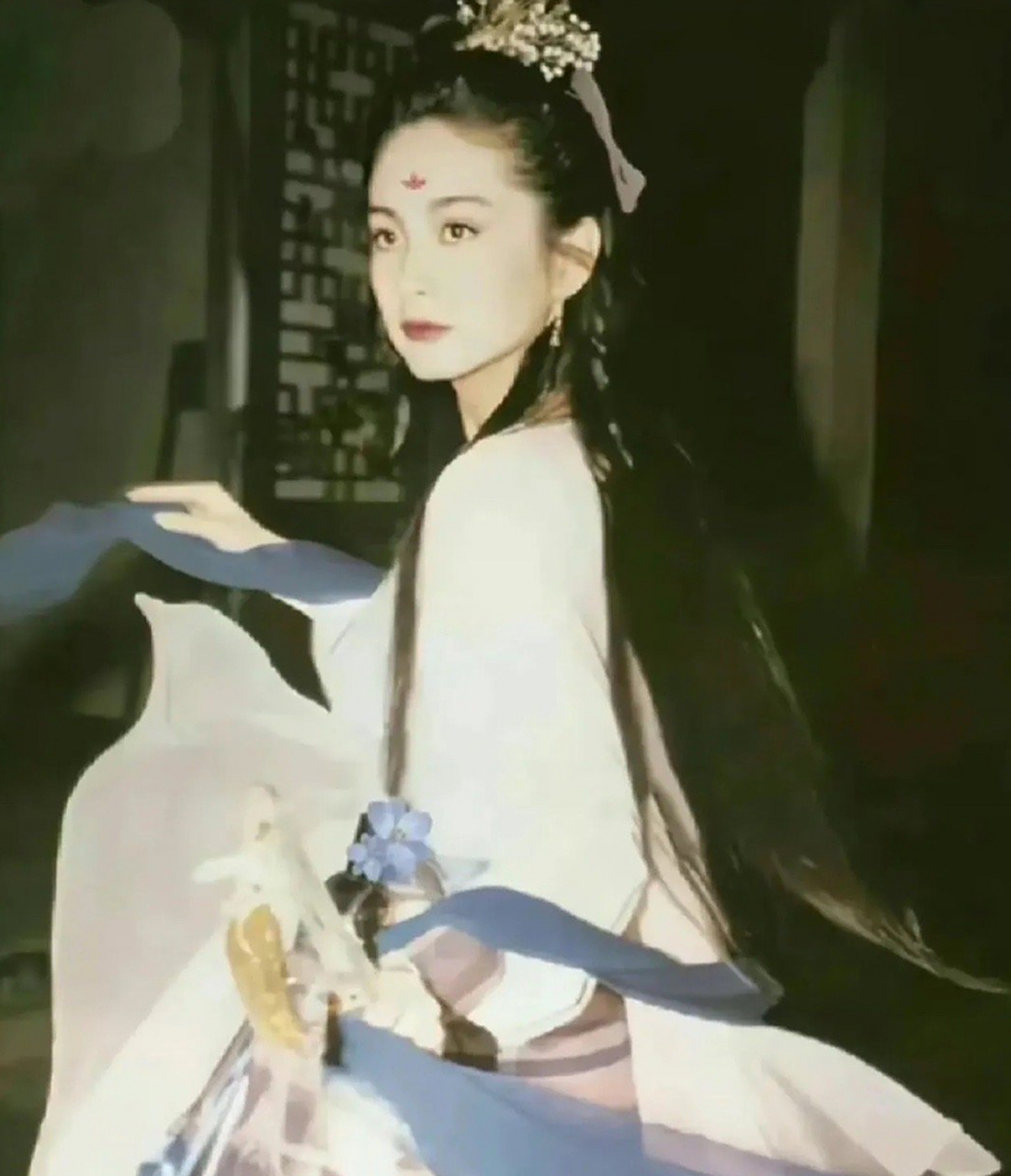 超级珍贵!林青霞最美古装剧照曝光,仙气十足,美哭了!