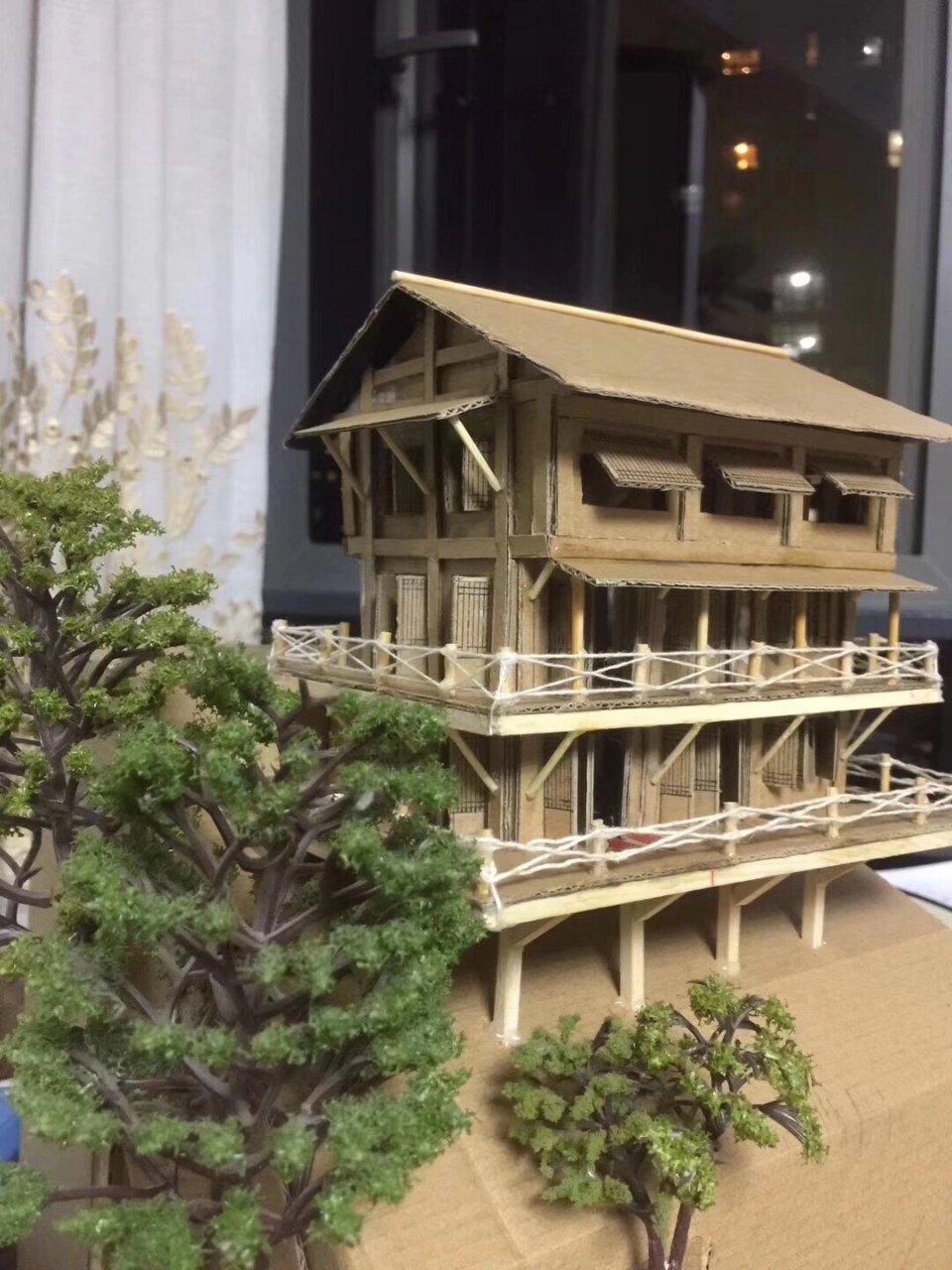 【建筑纸板手工模型|悬崖上的吊脚楼】 整理电脑发现以前做的手工建筑