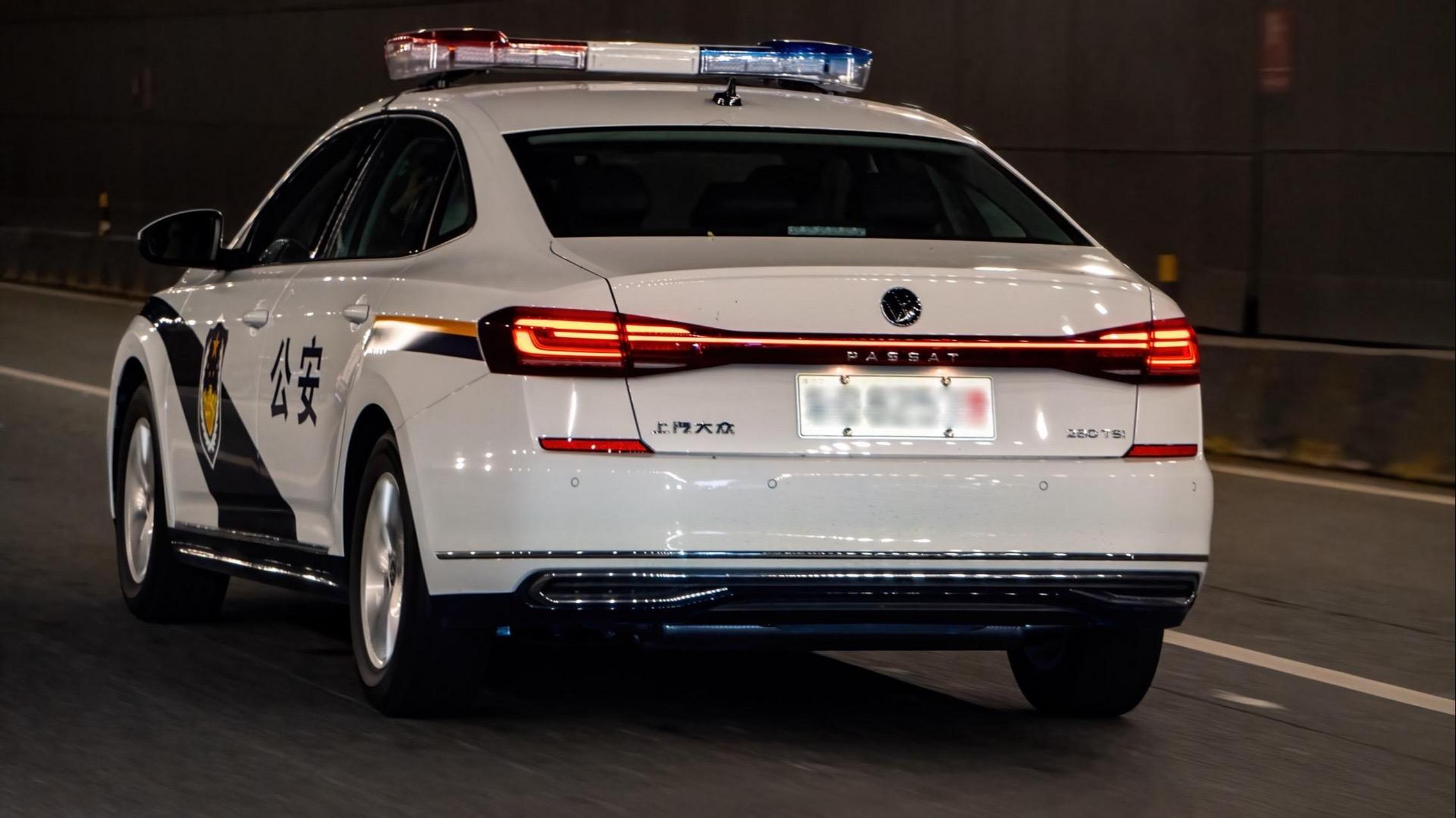 国内t0级最强涂装!警用 帕萨特