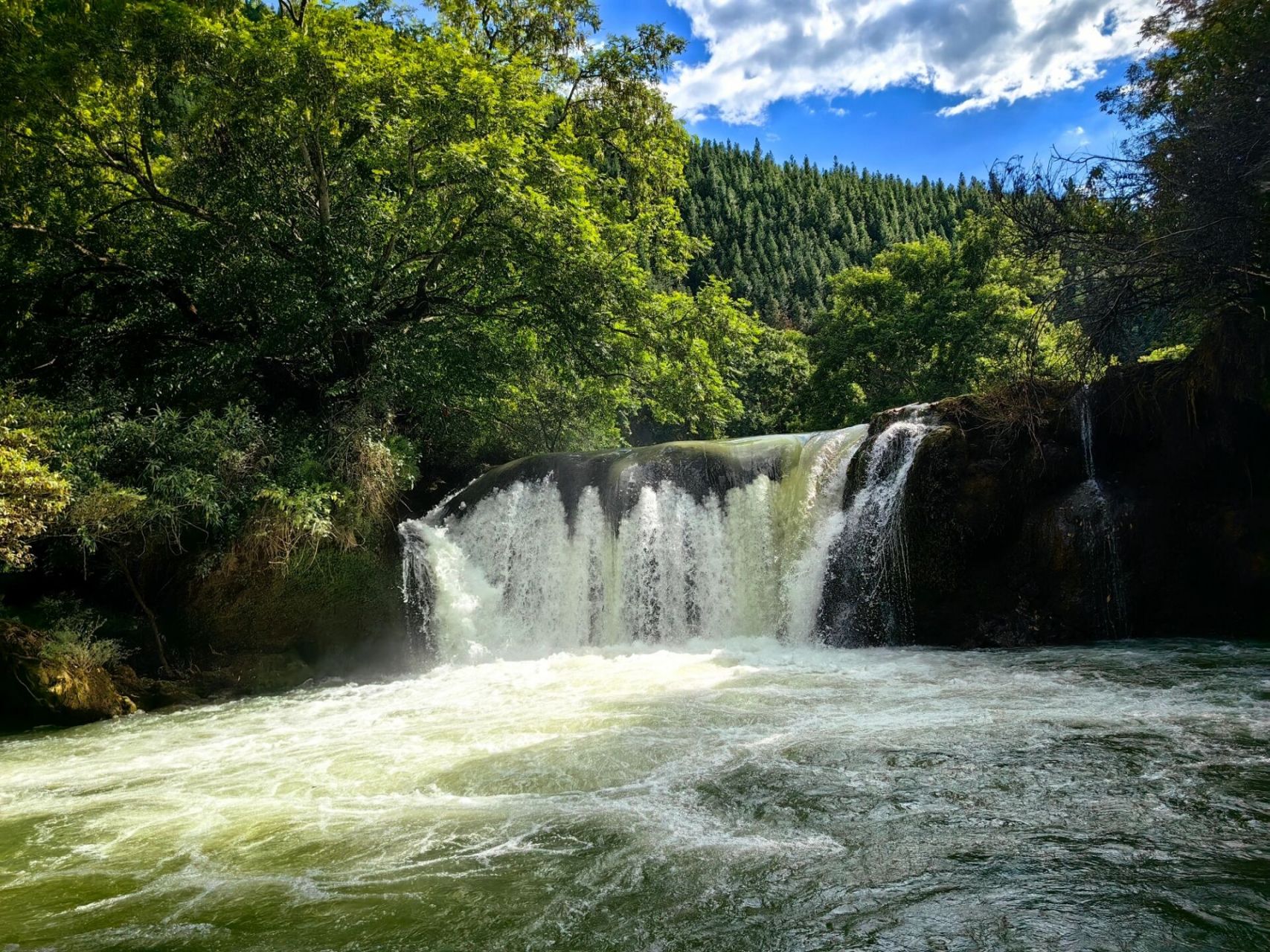 曲靖罗平多依河风景区 7月5日从鲁布革三峡景区到多依河景区,由于住在