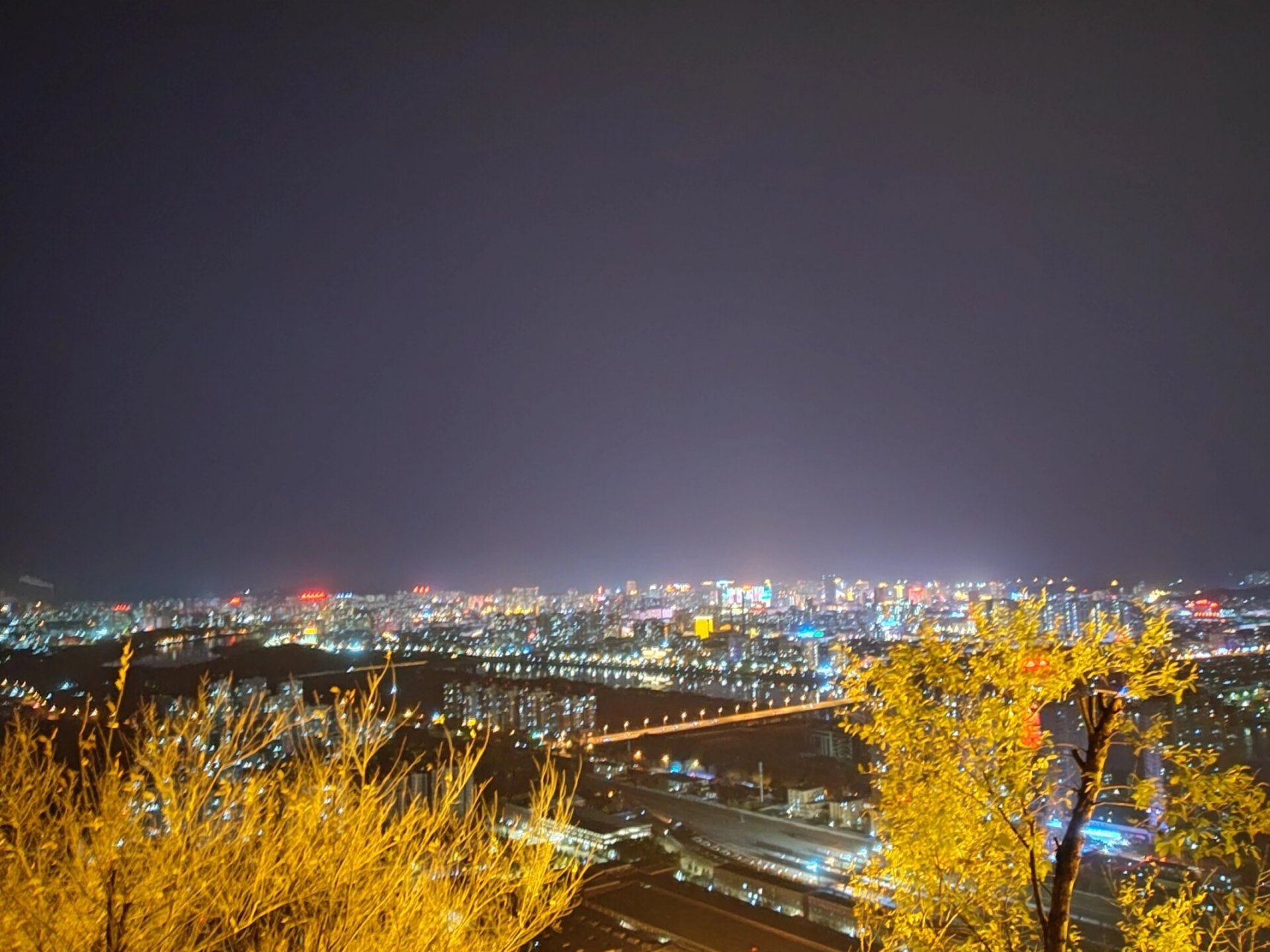 吉林市龙潭山夜景图片图片