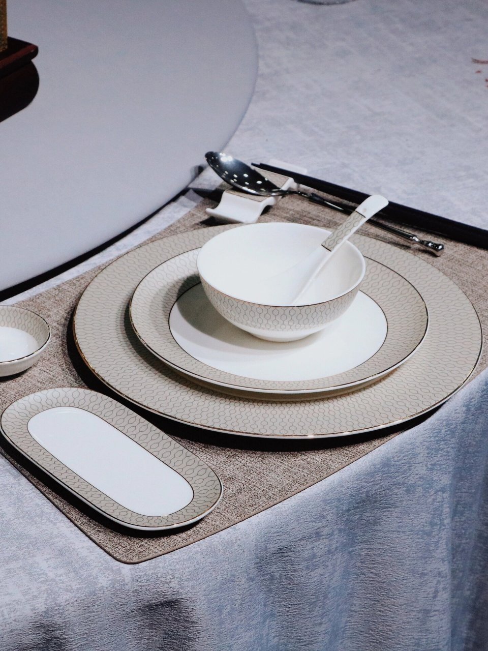 餐桌上的摆放美学|酒店会所摆台设计 酒店饭店咖啡店茶室会所摆台