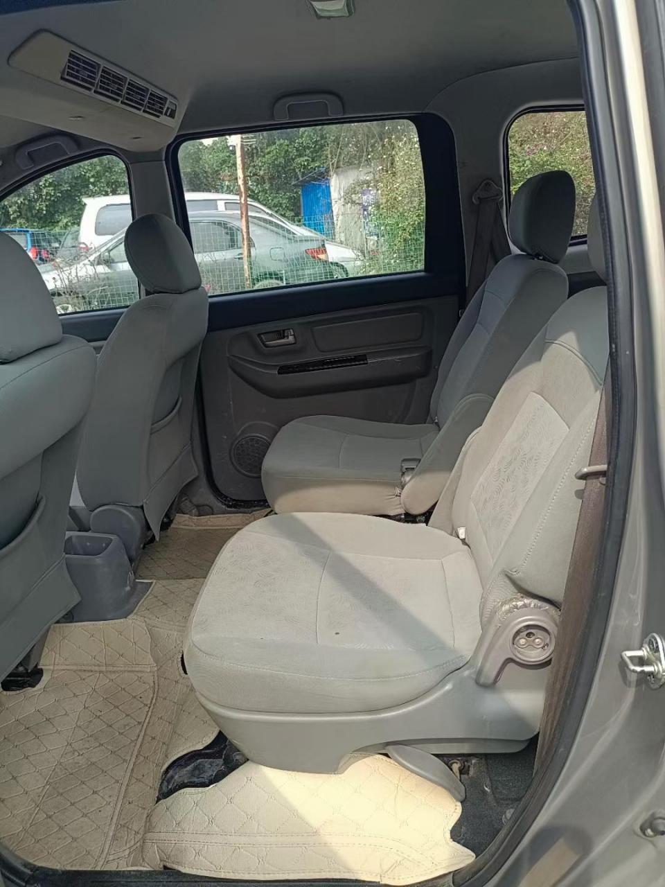 2015年入户:昌河铃木7座面包车,1.