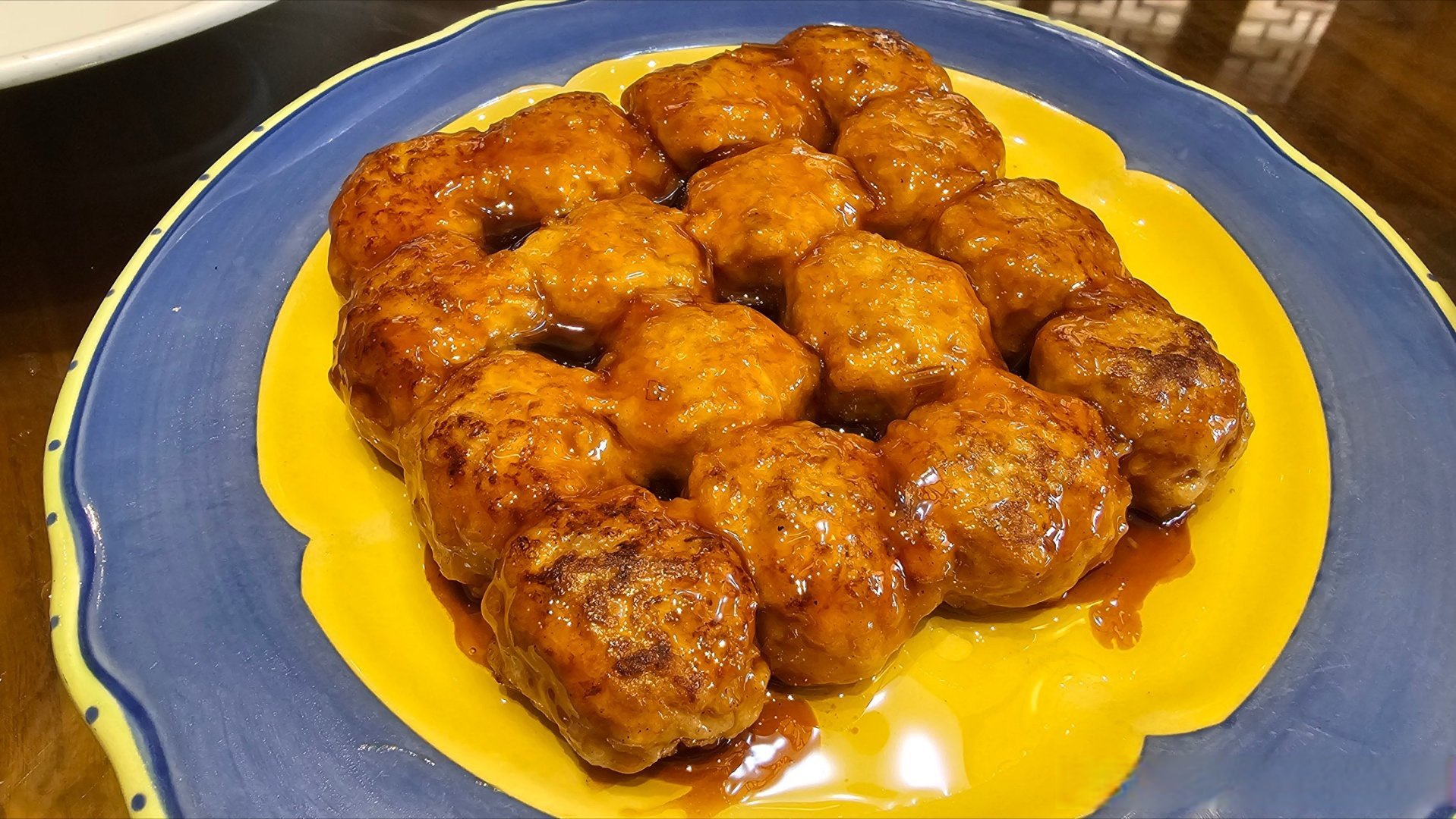 看到一位博主讲南煎丸子名字中的"南煎"是一种烹调手法,马上就被网友