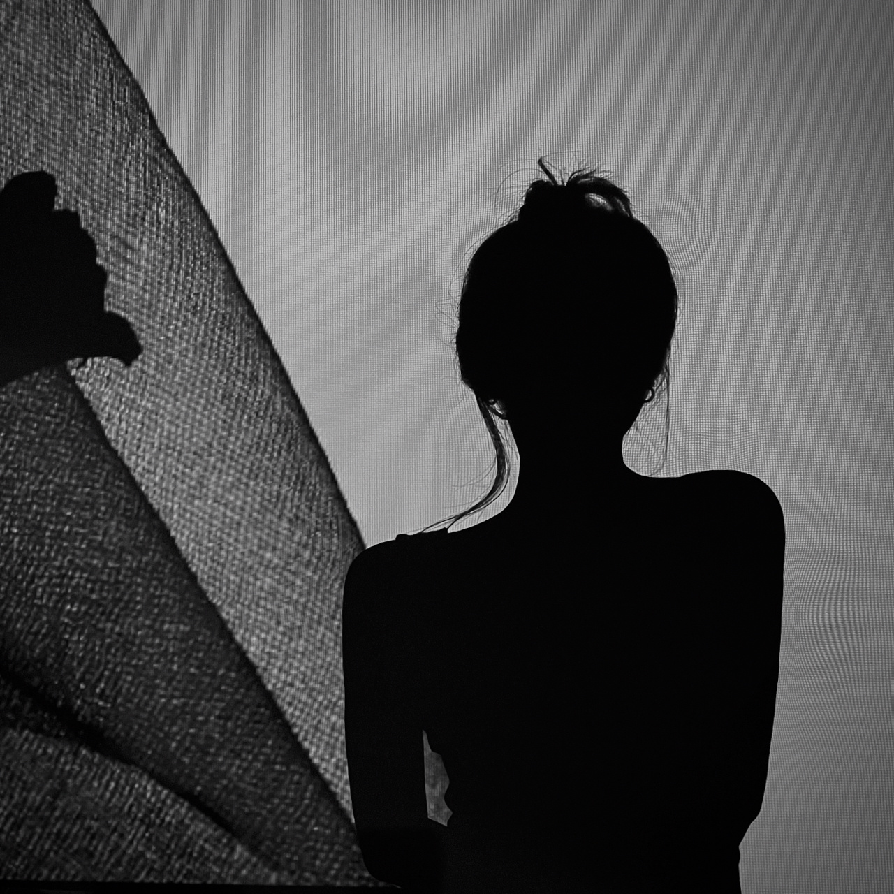 投影灯77背景图(选自己喜欢的 最好黑白底色) 造型随便凹 拍出效果