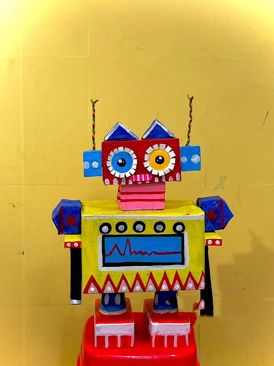 手工制作 幼儿园环创作业——机器人0615  昨天收到一位家长的