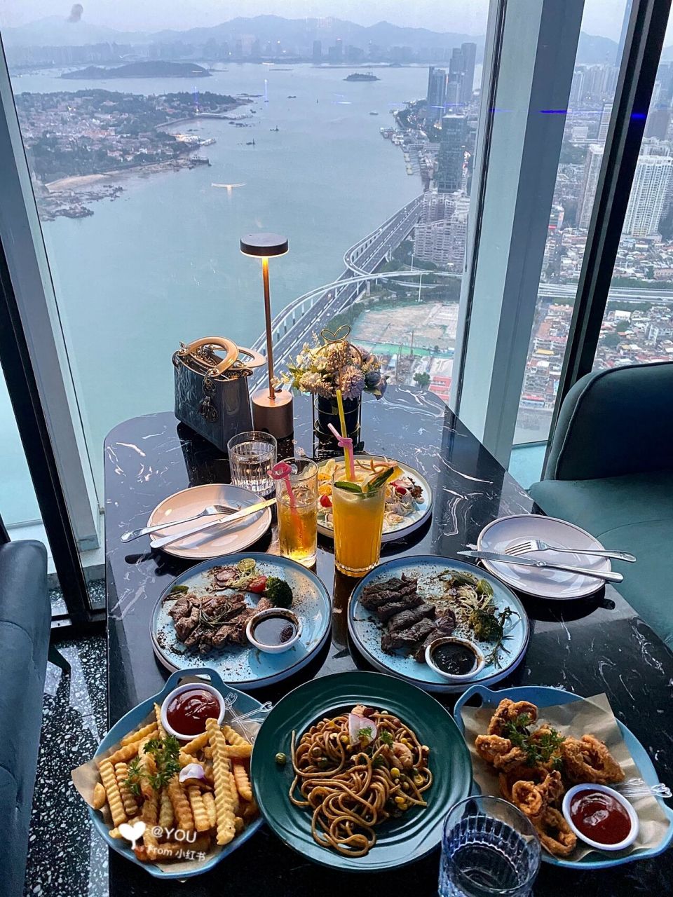 厦门双子塔海景餐厅94 99top lounge 天空海岸餐厅94 厦门世茂