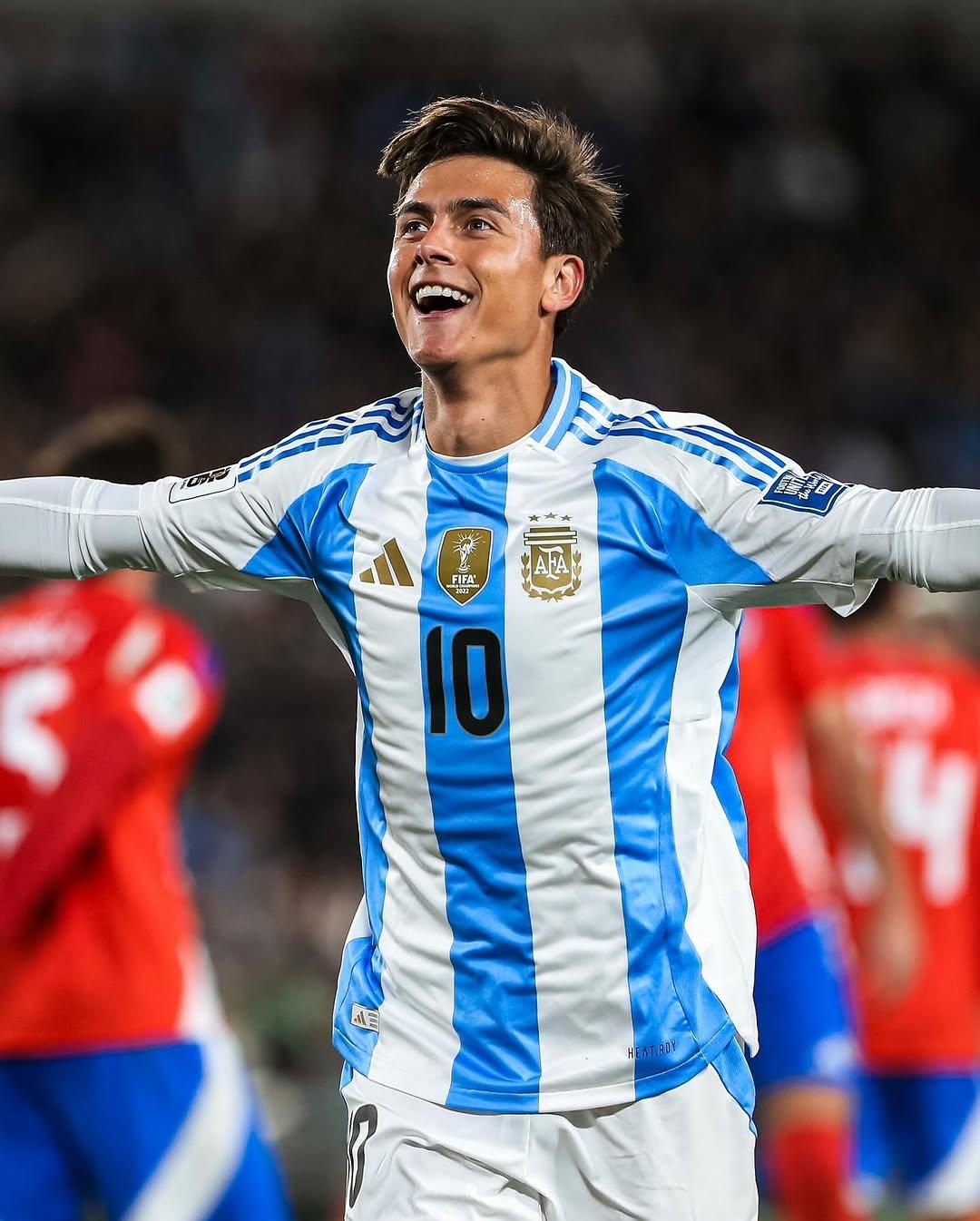 长得帅踢的花!唯有足球不可辜负 爱足球爱生活 遇见足球 迪巴拉