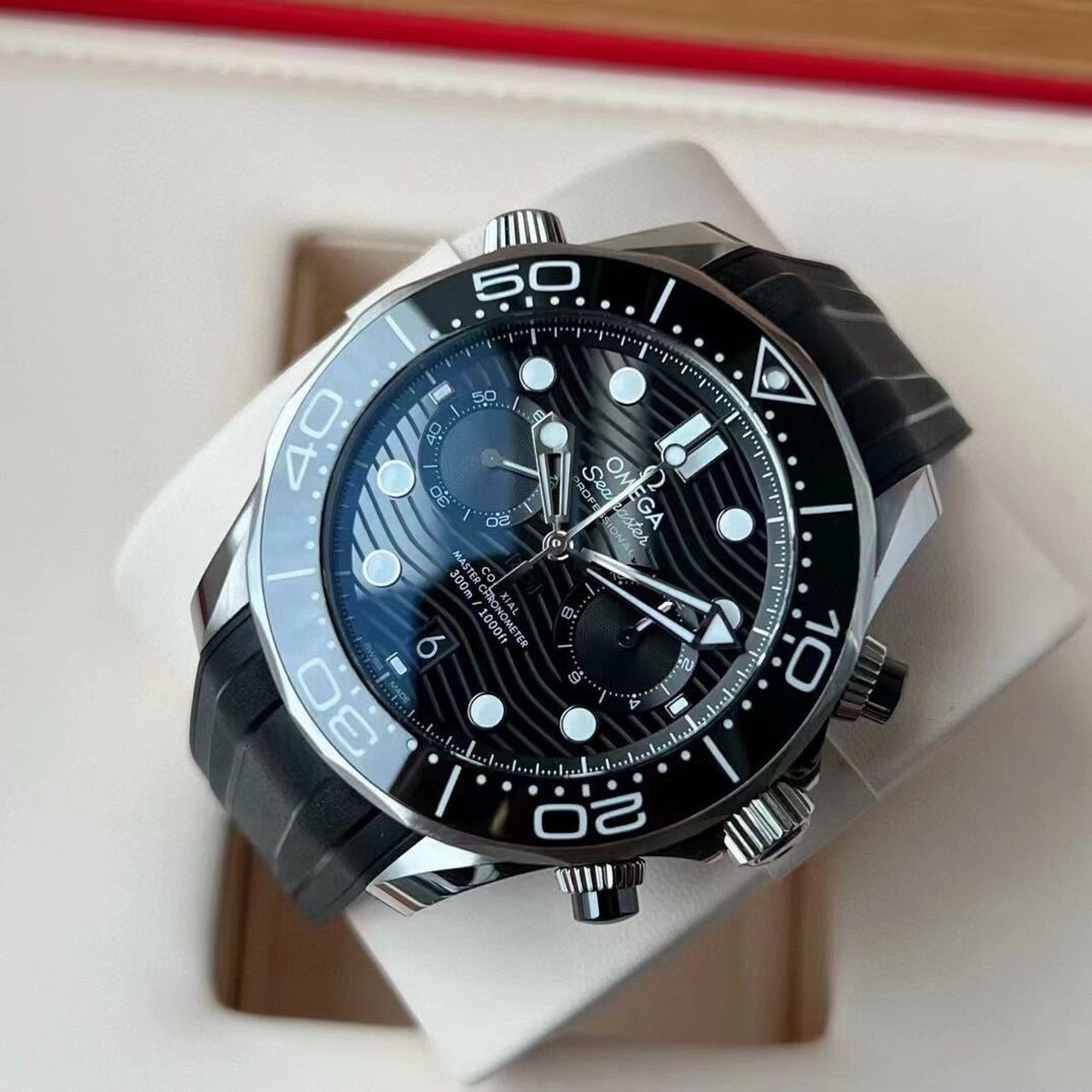 运动腕表|欧米茄海马300双眼计时腕表 海马系列作为欧米茄的明星表款