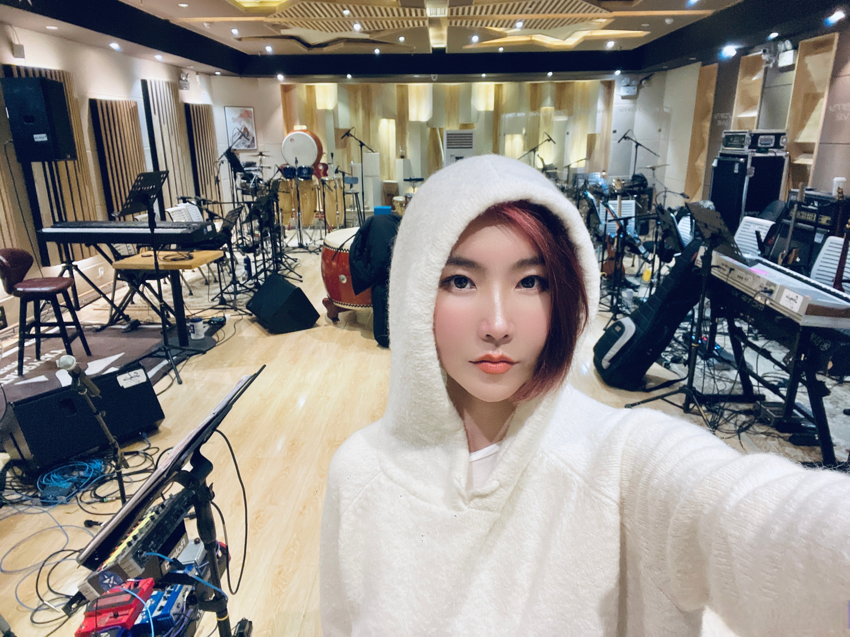 听说广州挺冷 大家注意保暖 #路默依