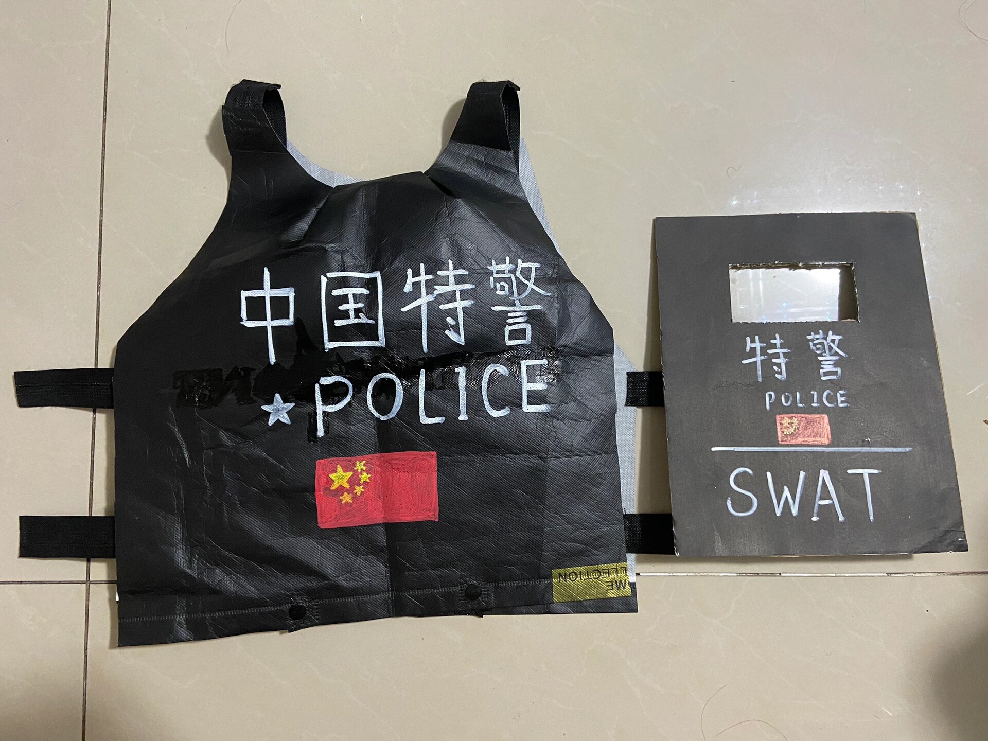 估计很多男孩做这个,为了避免撞衫,老母亲也是尽了全力