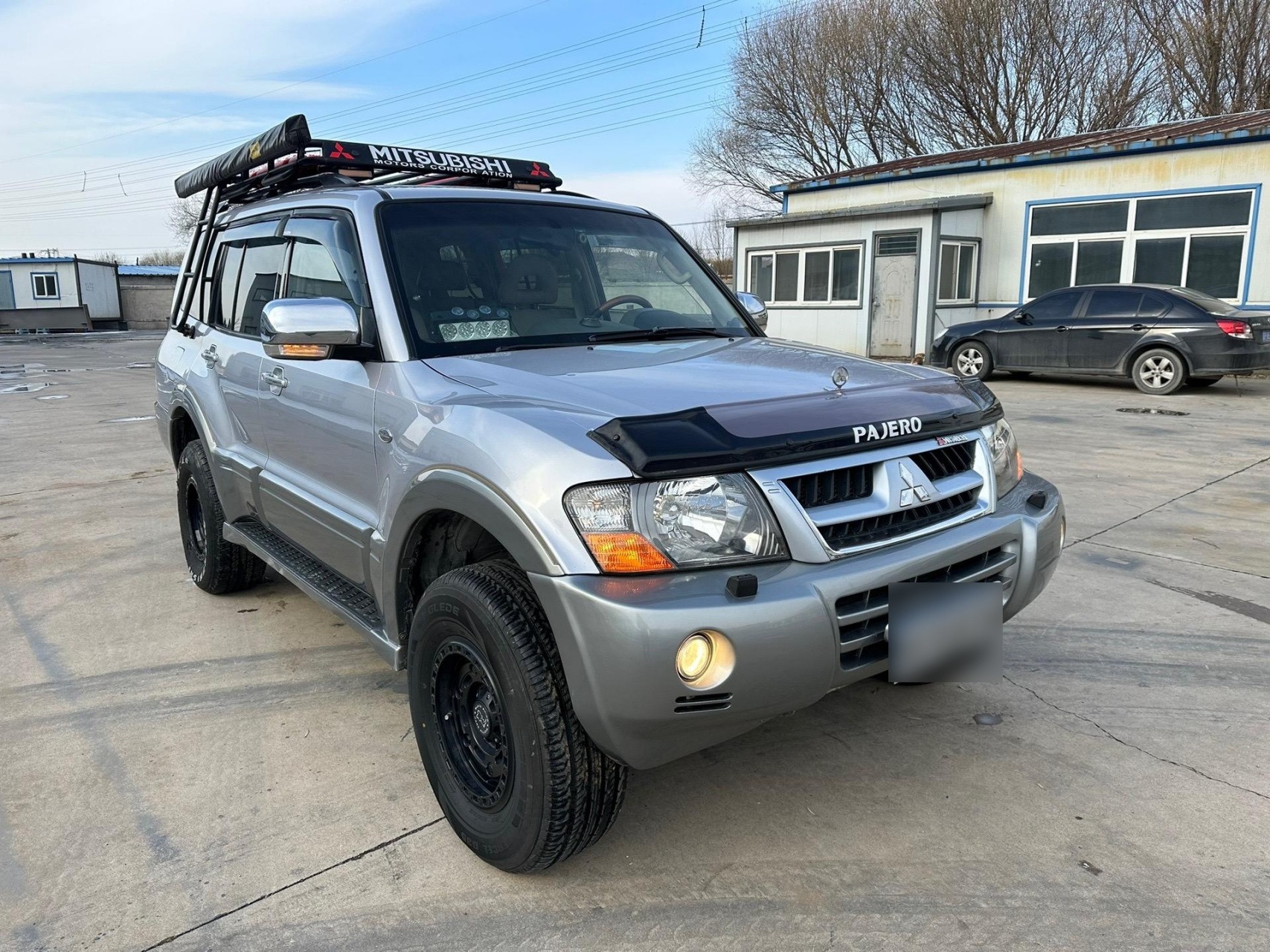 09年登记非常著名的越野车——三菱帕杰罗v73(大山猫),稀有顶配,一件