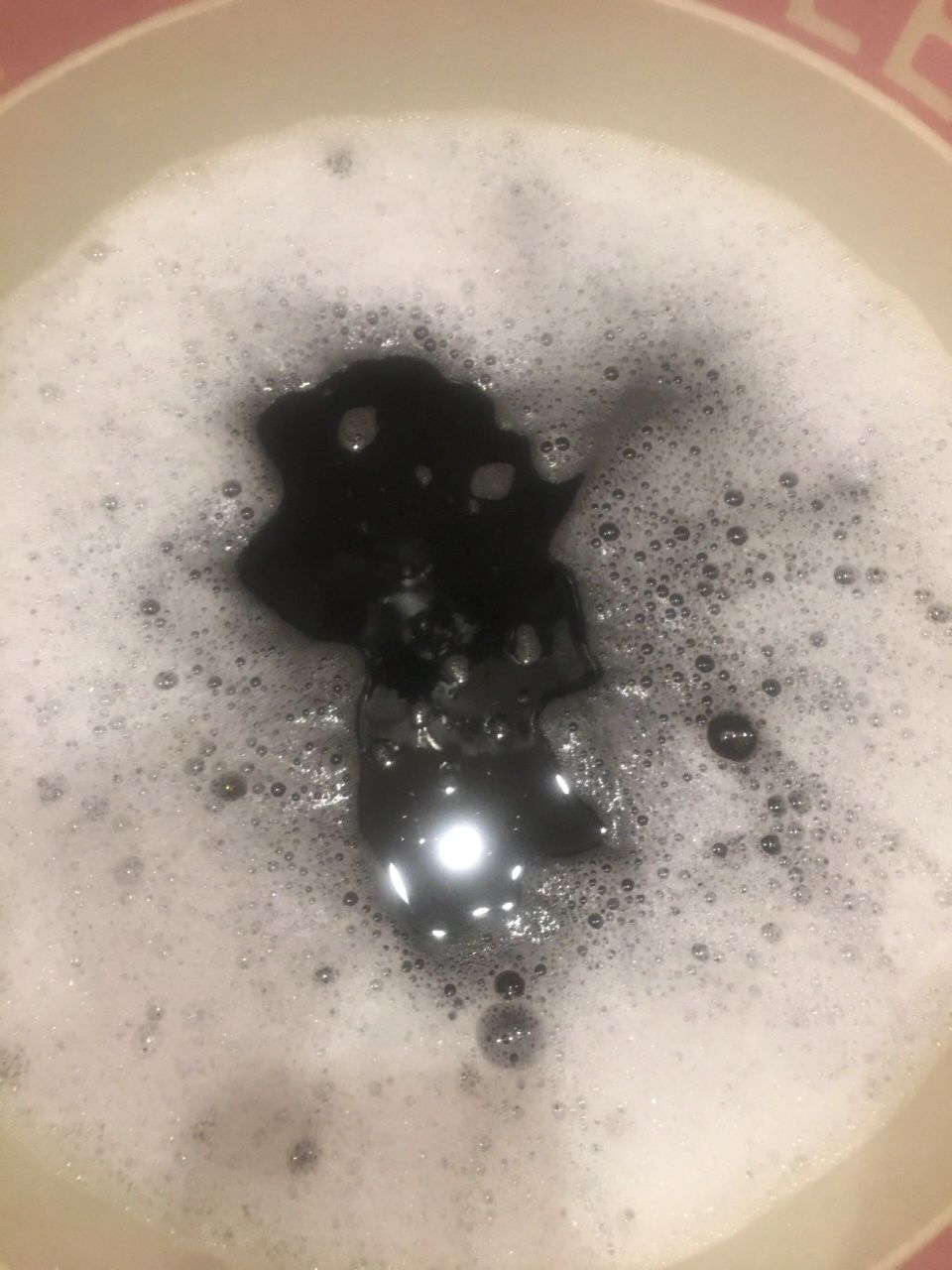 黑色衣服掉色还掉毛怎么办?