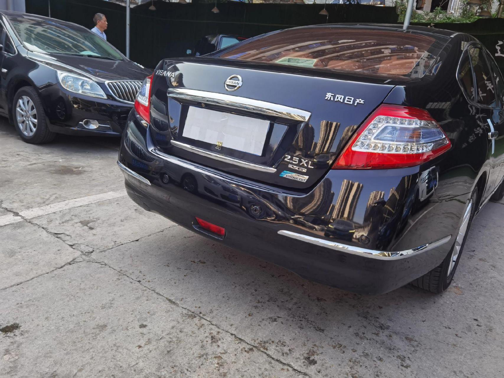 12年上牌尼桑天籁2.5v6发动机