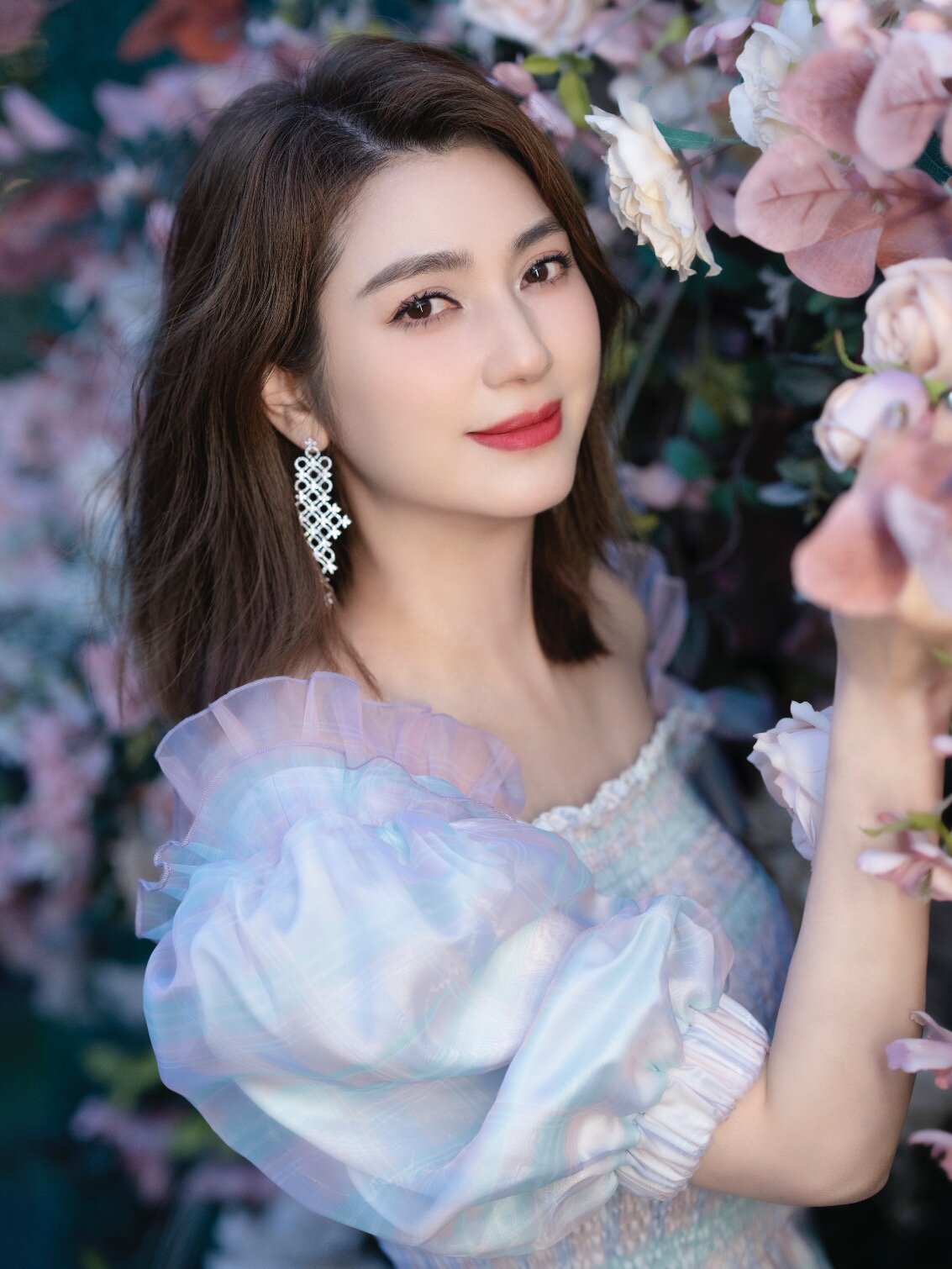 在我镜头里的她 优雅知性 年轻时的她 甜美鼻祖 希望洪欣姐姐永远美丽