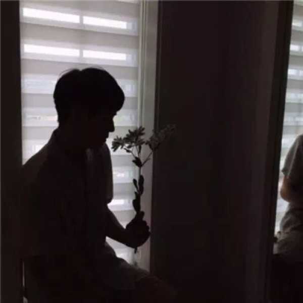 颓废伤害背影男生头像