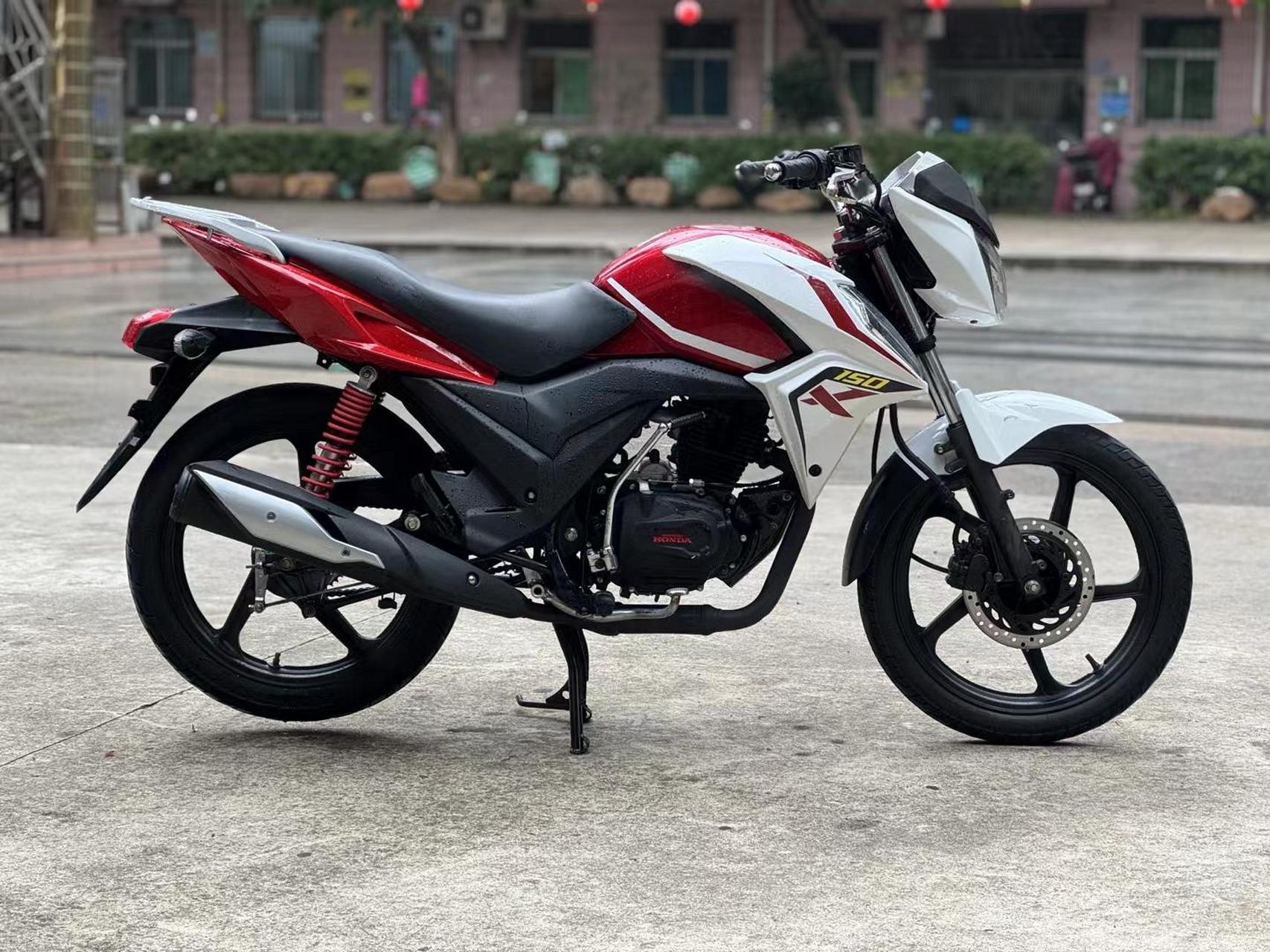 正品五羊本田彪影150cc 超足动力 机器无拆修 造型新颖 骑行舒适 铝圈