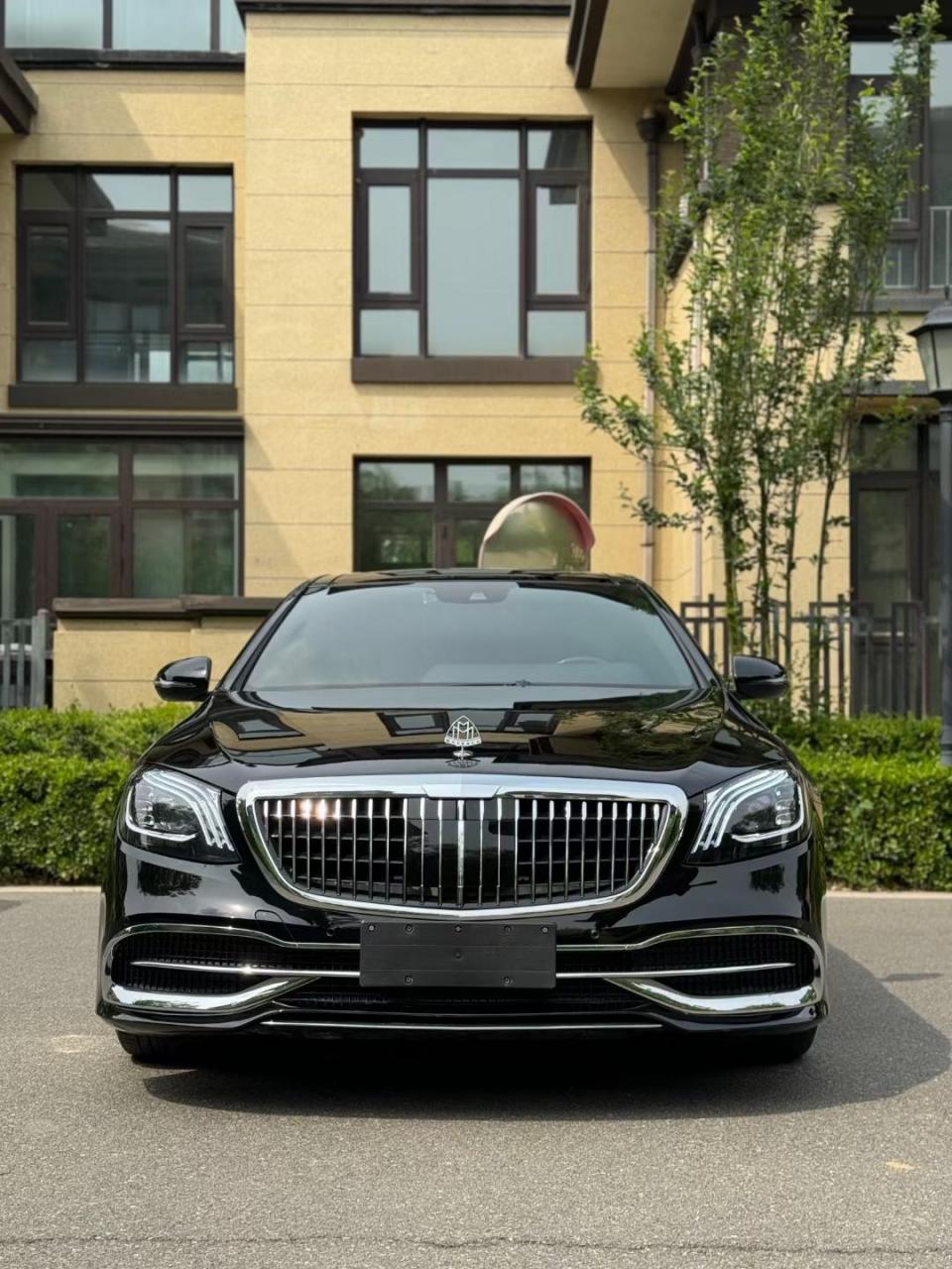 全款21万多 新到13年奔驰s300l完美升级2020款奔驰迈巴赫,黑色外观