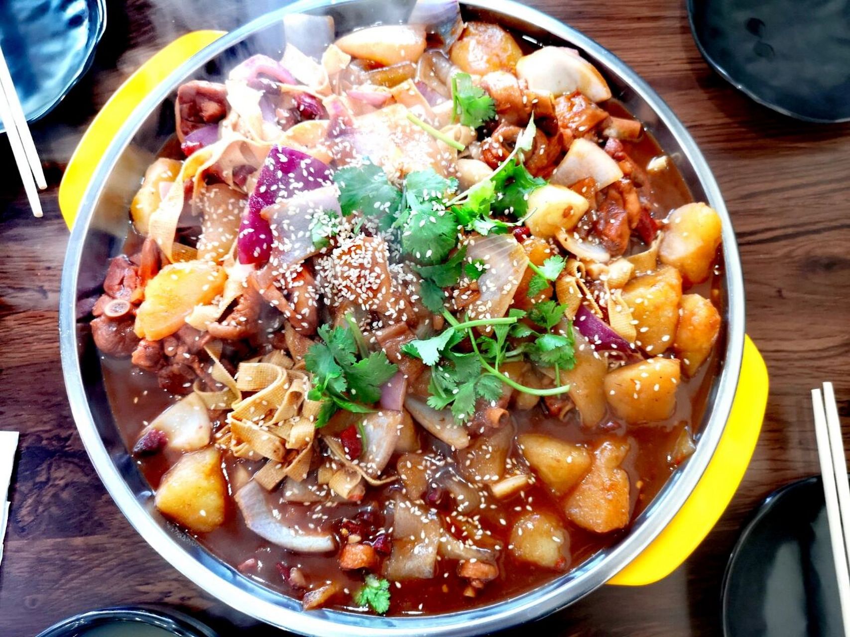 运城美食0269♀15|摇滚炒鸡94 93说多了都是口水.