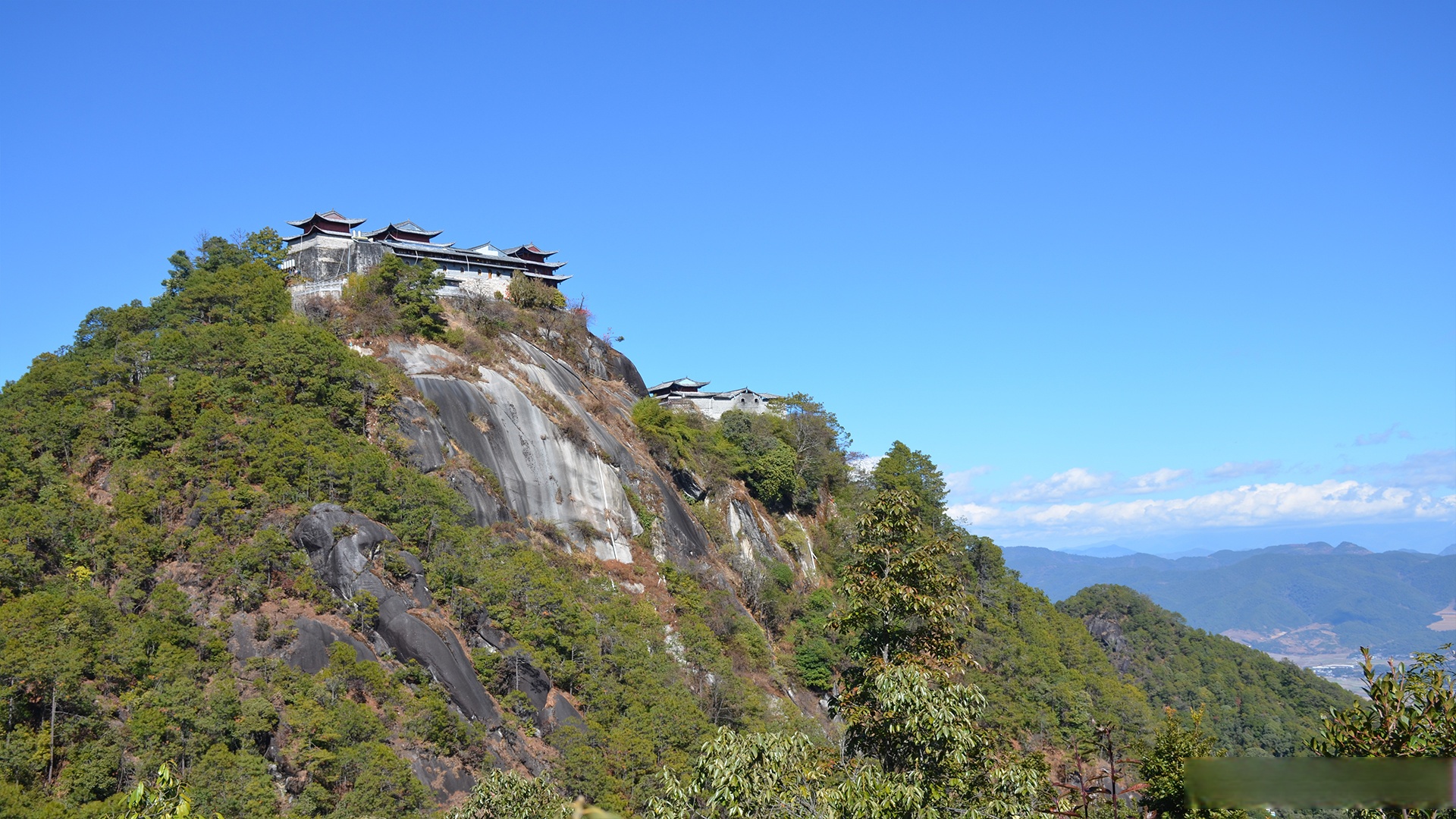 云南腾冲云峰山道观图片