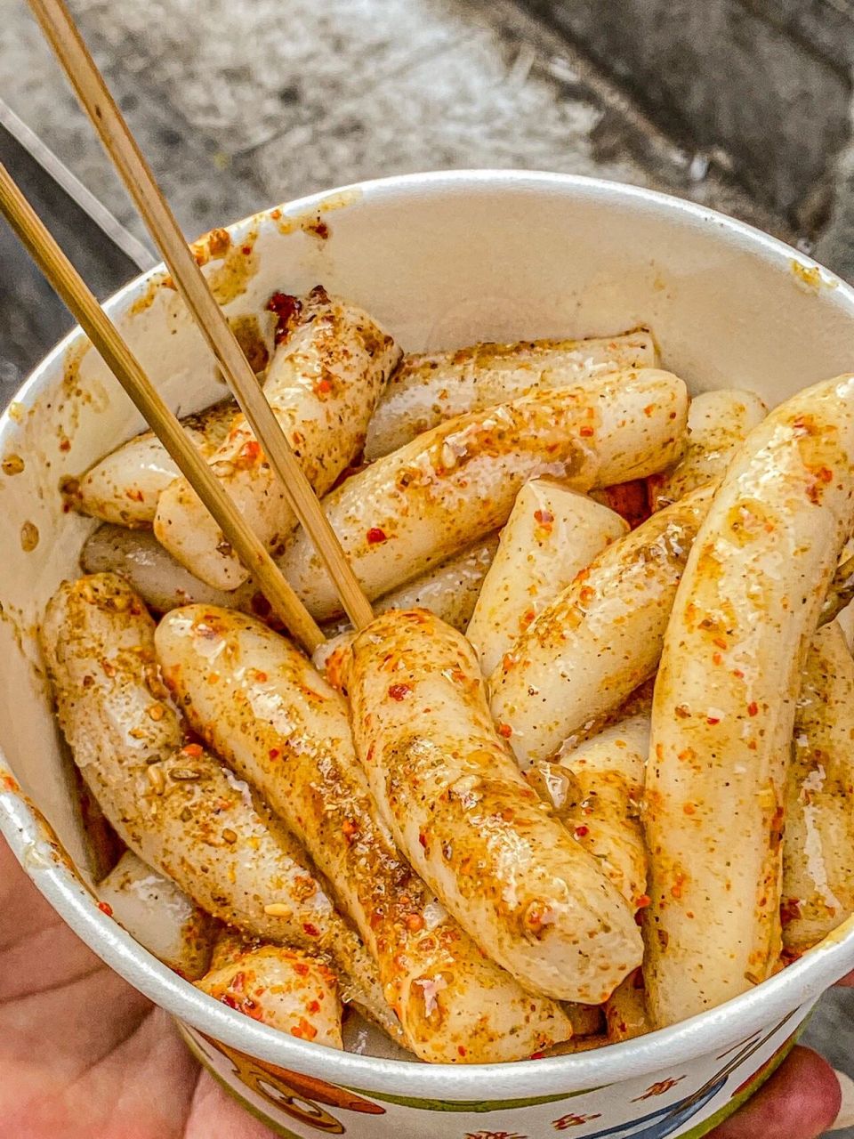 南京校门口的铁板年糕6015一大整份905块 以前上学的时候 放学