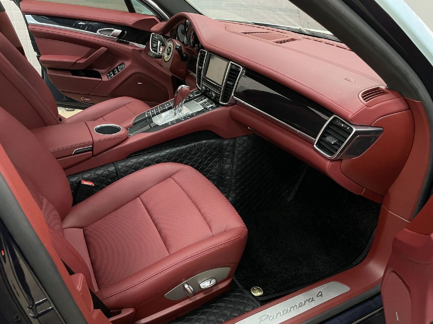 保时捷帕拉梅拉|全车内饰波尔多红92  保时捷卡宴全车内饰米色改装