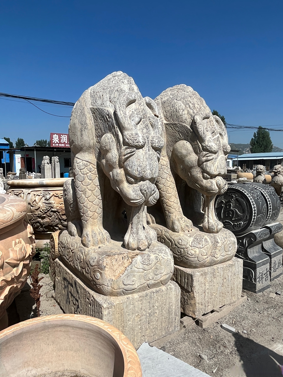 石雕吸水兽家用看门天然青石雕刻庭院别墅吸金兽石墩门口仿古做旧