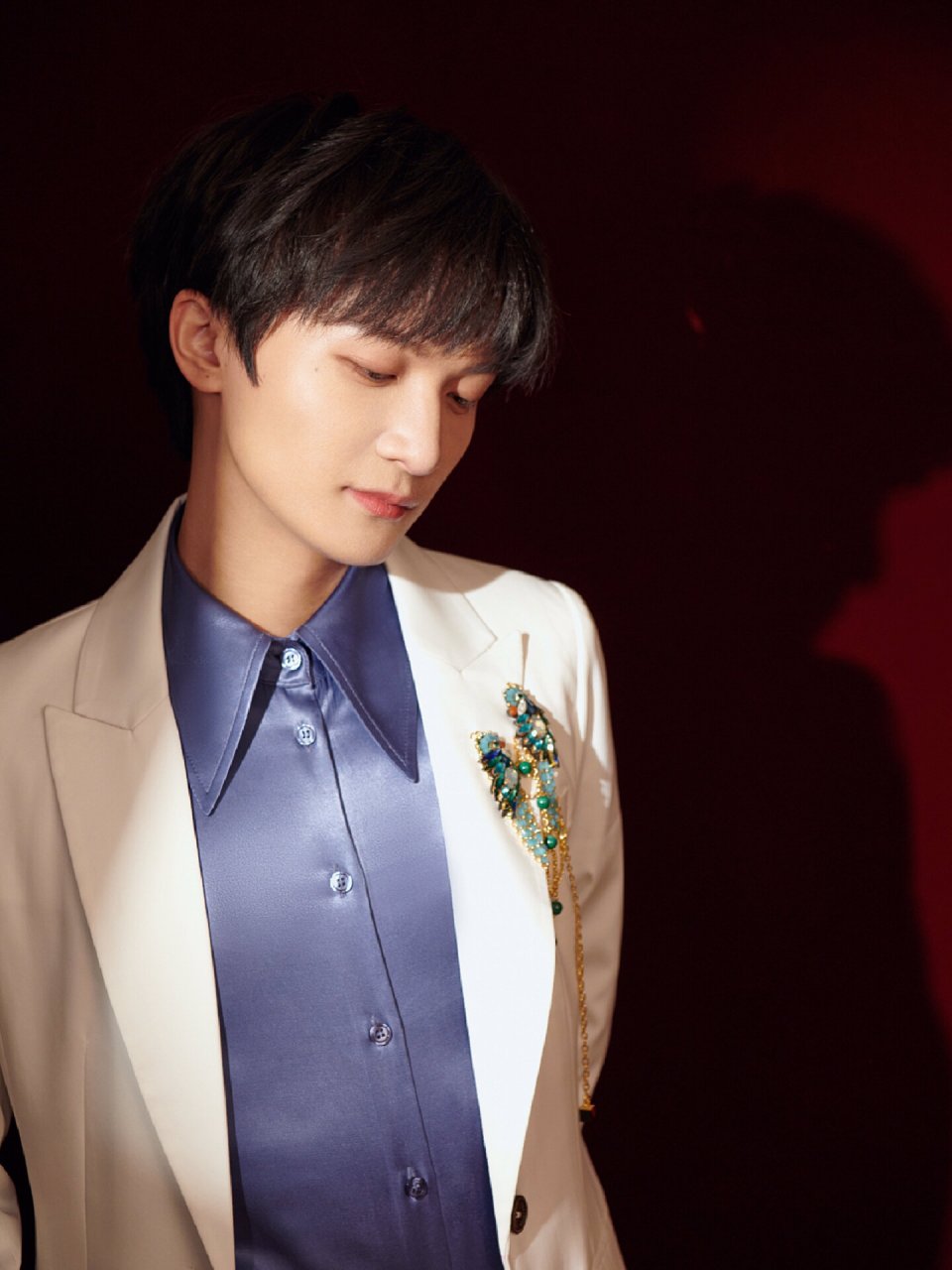 周深氛围感神图    又来更照片了哈哈哈