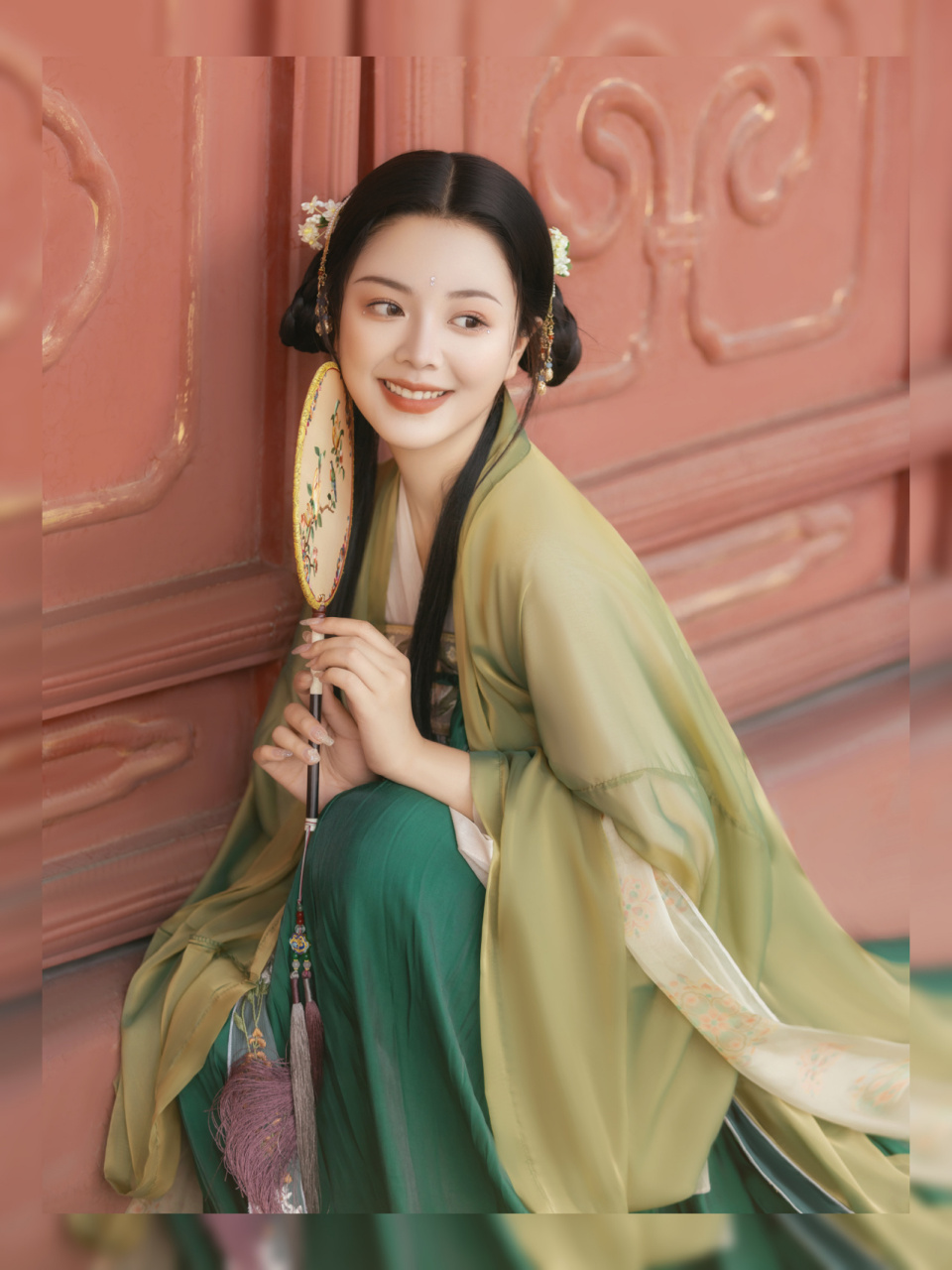 穿上汉服去故宫,做回甜美的皇家小公主 拍摄·造型·服装:虞美人 取景