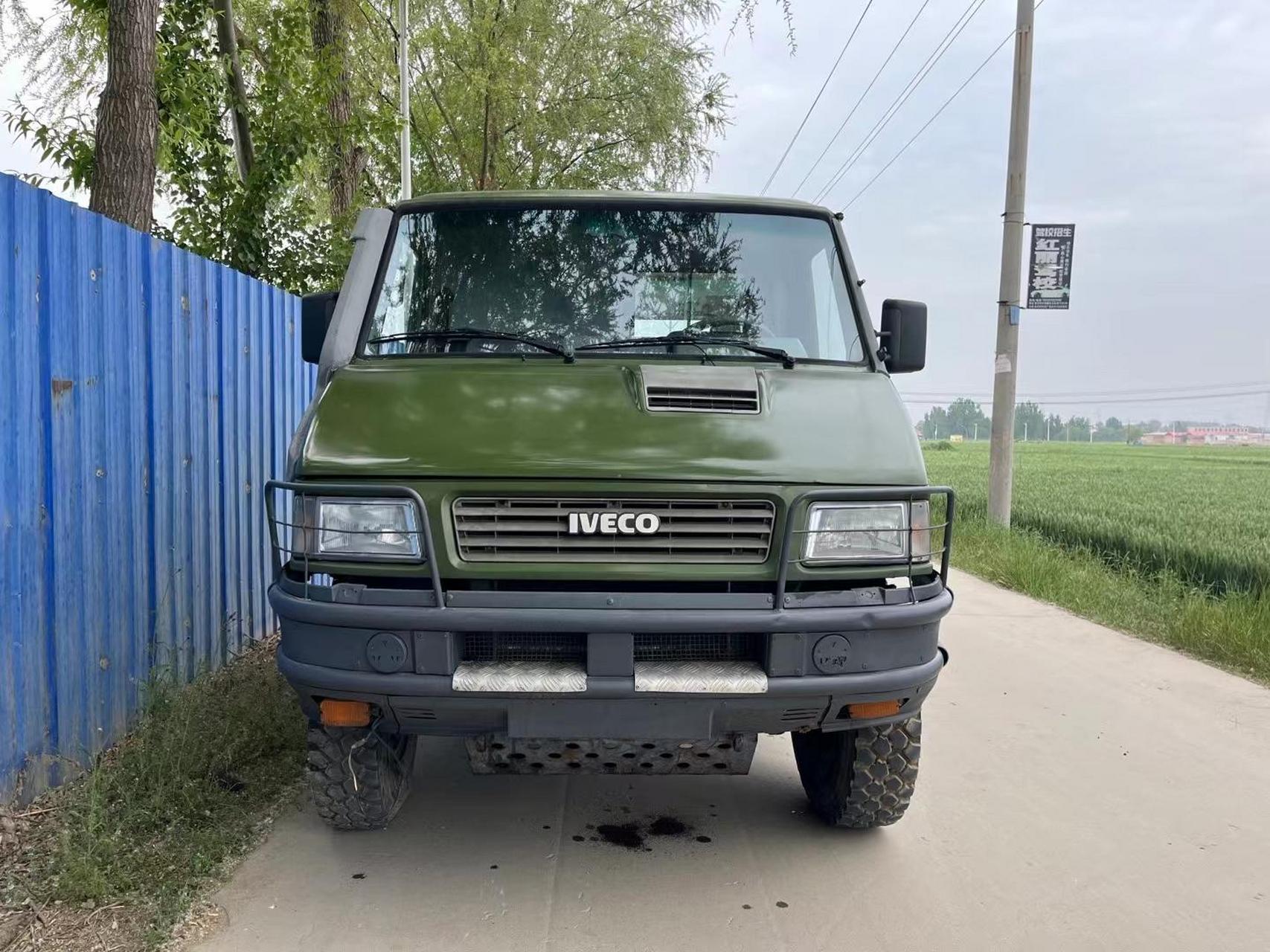 新到极品医护版依维柯2045,柴油索菲姆2.