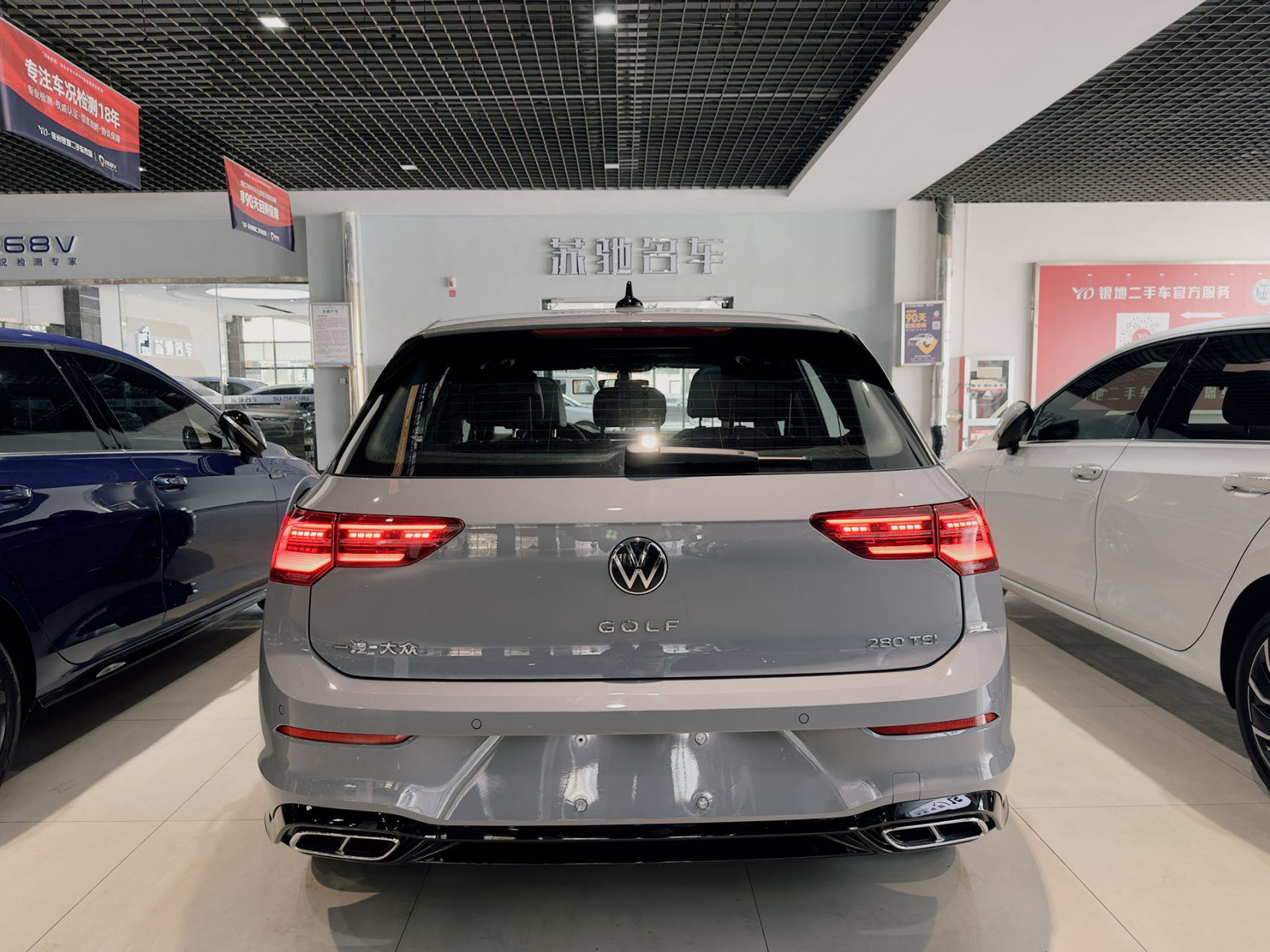 23款 高尔夫8代r-line 共计两台高8rline 月岩灰22年4000公里  原漆22