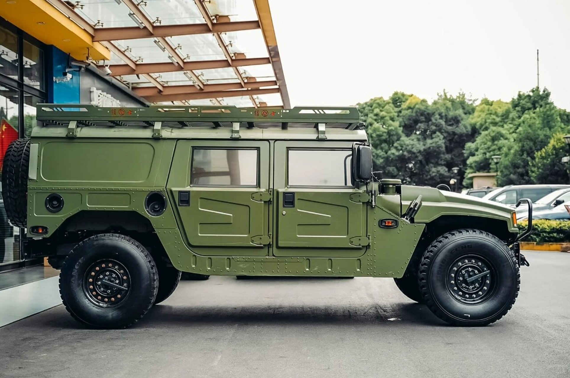 东风猛士三代简介以及二代与三代的区别 东风猛士三代是一款由中国