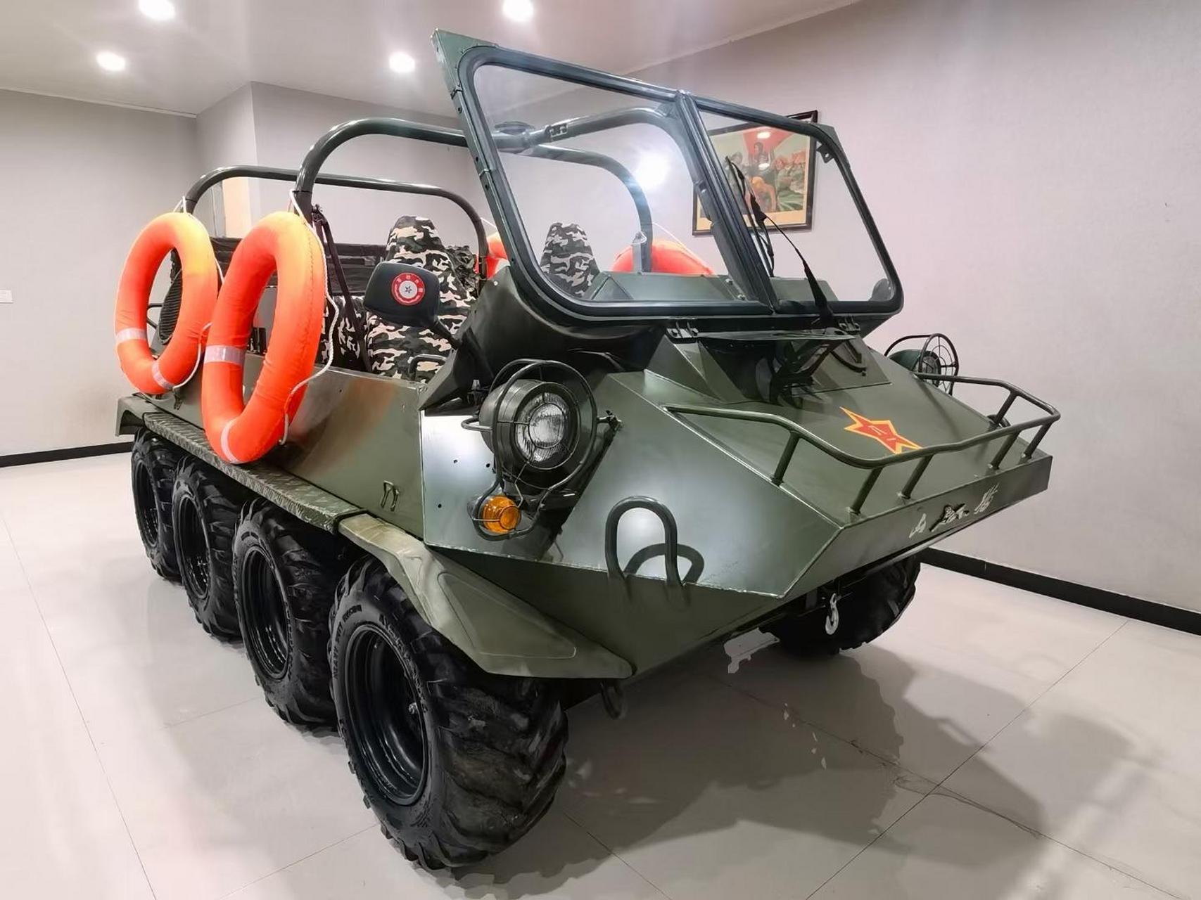 军用退役,山猫8驱水陆两用车,服役6小时,新车270万,裸车20(大不溜),别