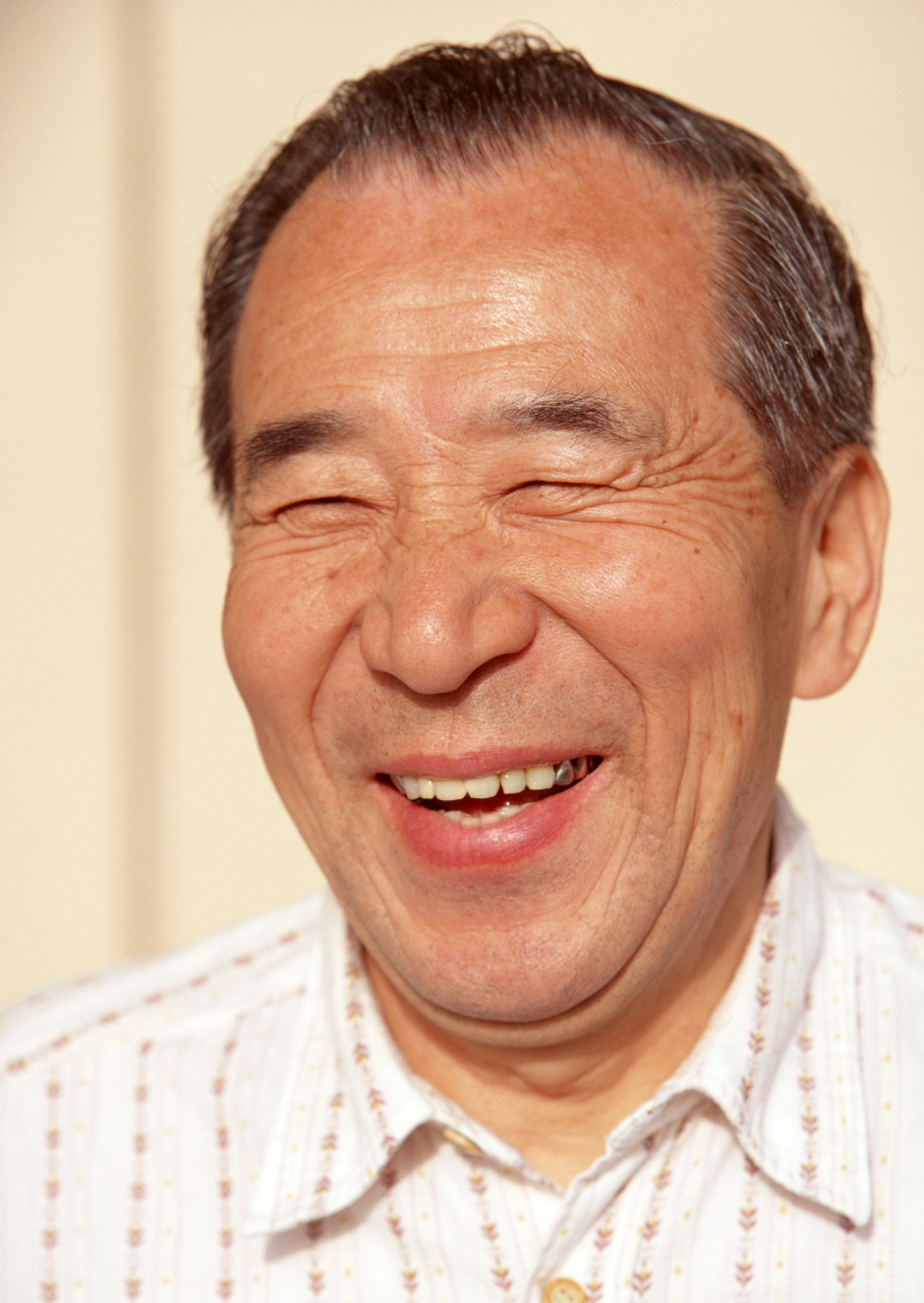 清晰度很高的老年人头像和半身像素材