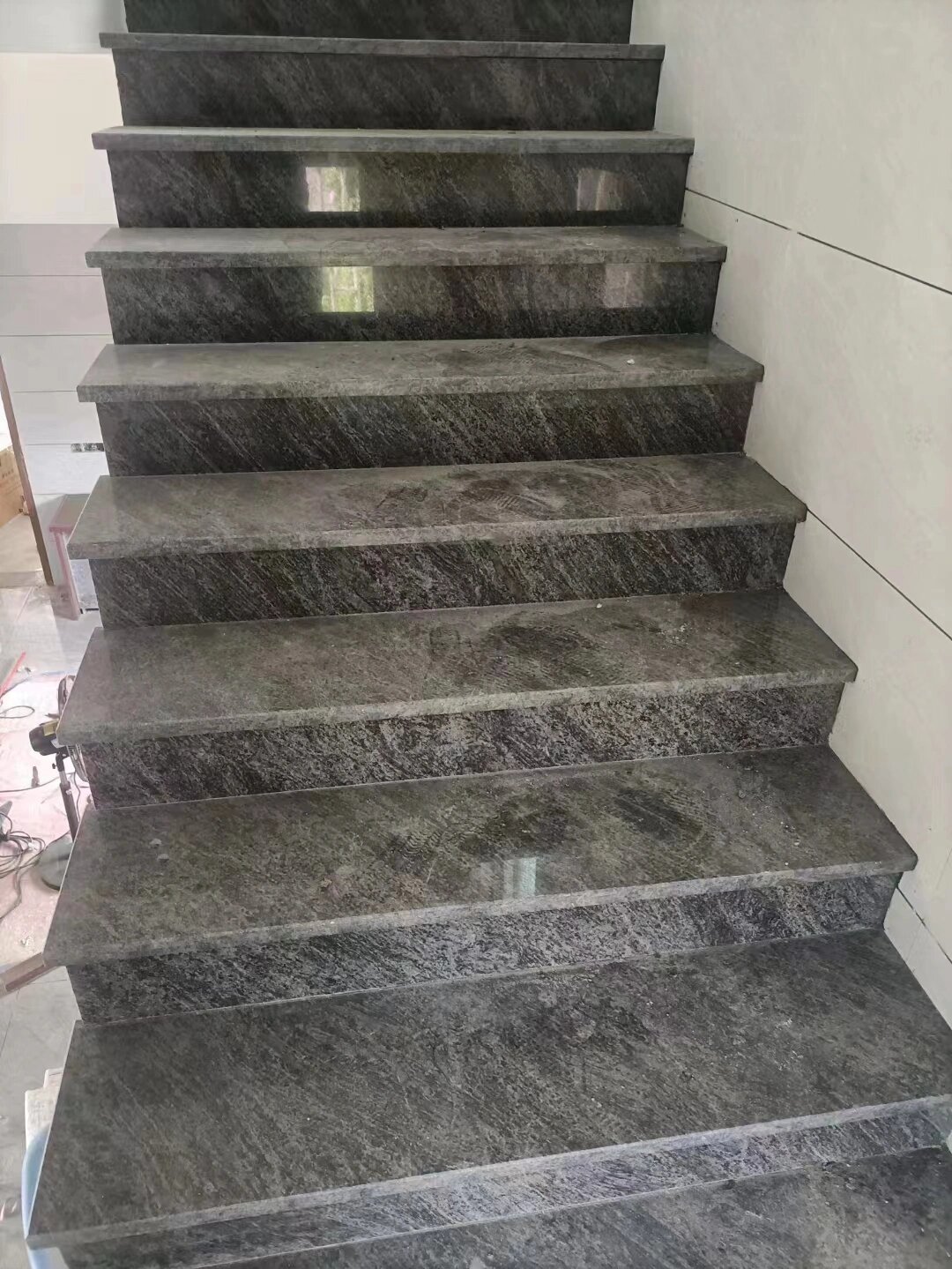 花岗岩楼梯踏步紫金兰海兰宝 楼梯踏步柱子别墅门口