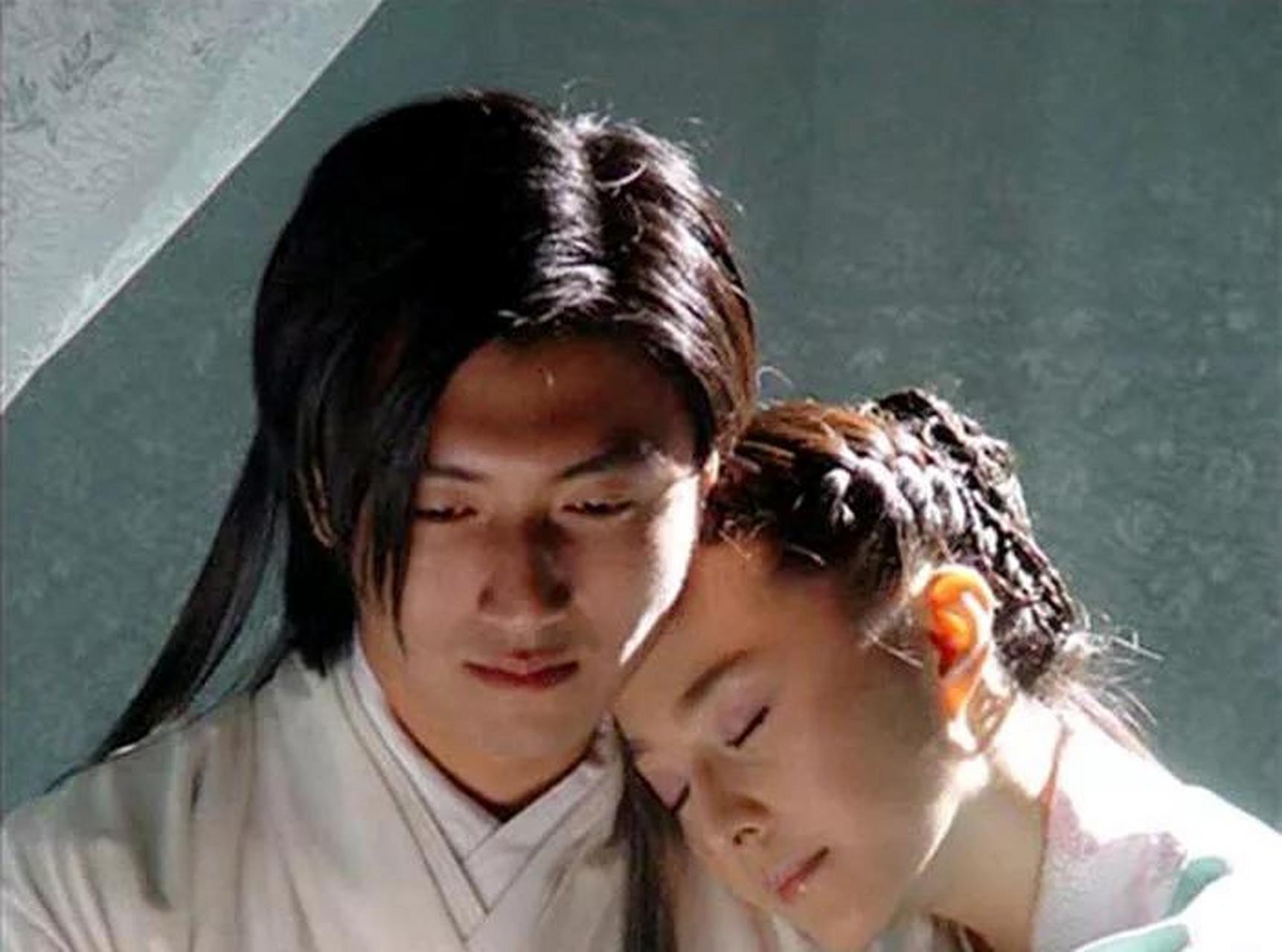 谢霆锋主演电视剧豆瓣评分数据总汇:  2012年《剑侠情缘》6.7分.