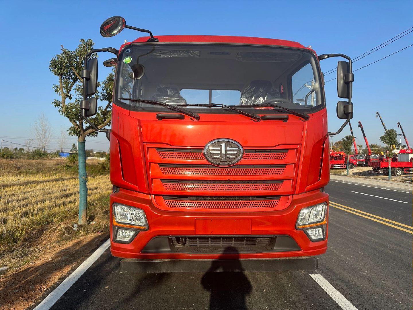 00r20钢丝胎, 整车尺寸: 长102