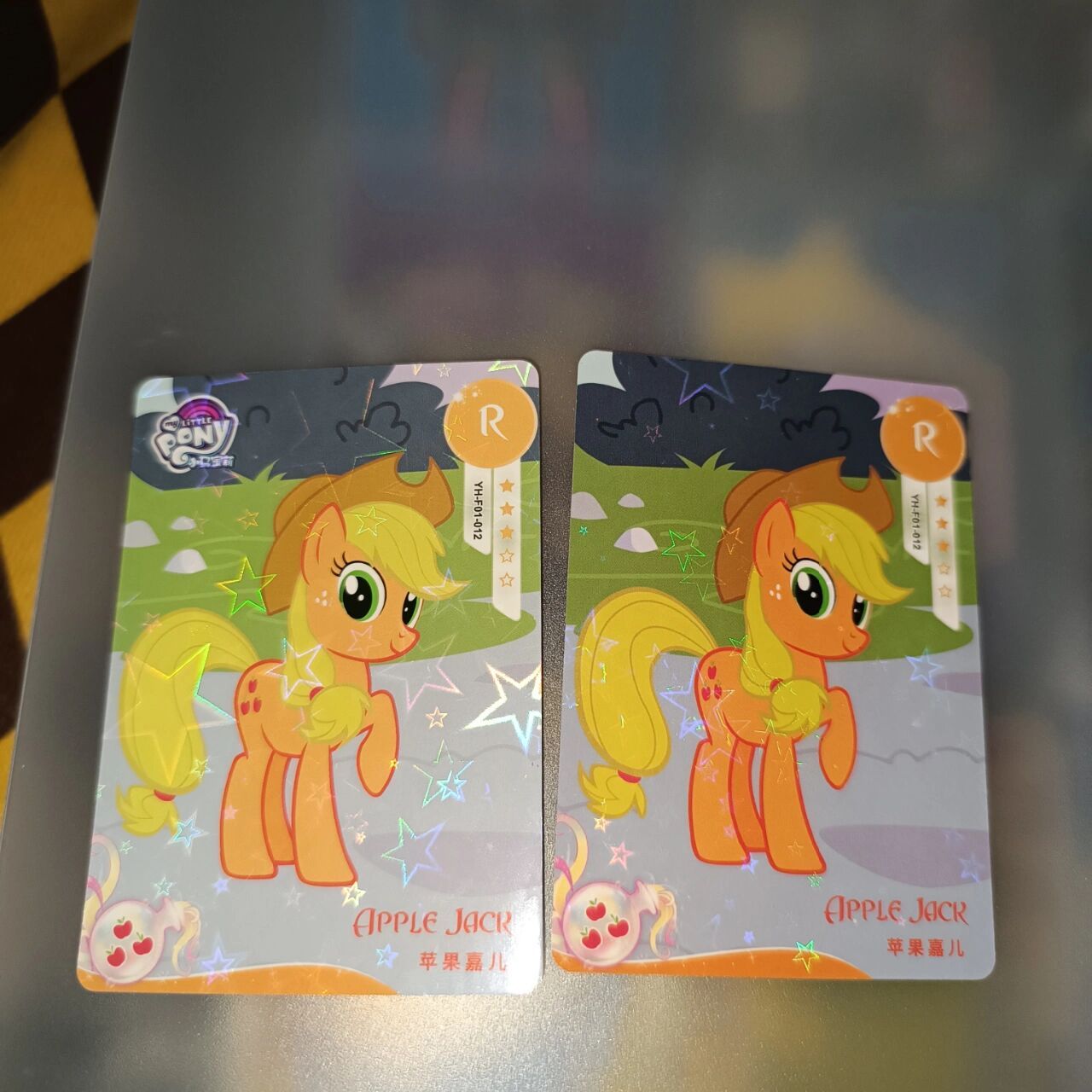 小马宝莉也出假卡了😨 什么情况啊,家人们快帮我看看,在直播间买的,