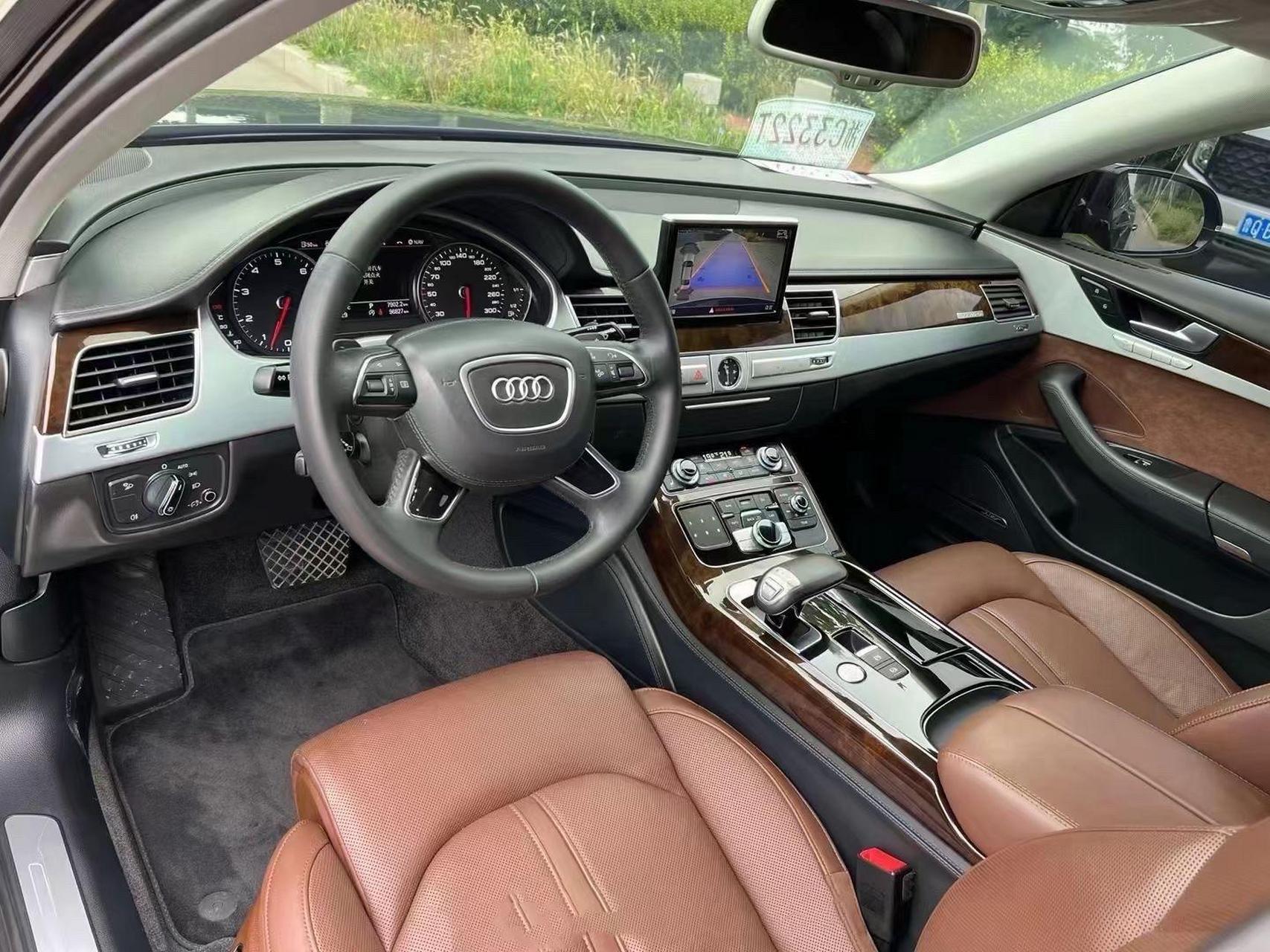 原始抵押  15年奥迪a8四座高配  新车指导价108万  全车原版原漆  实