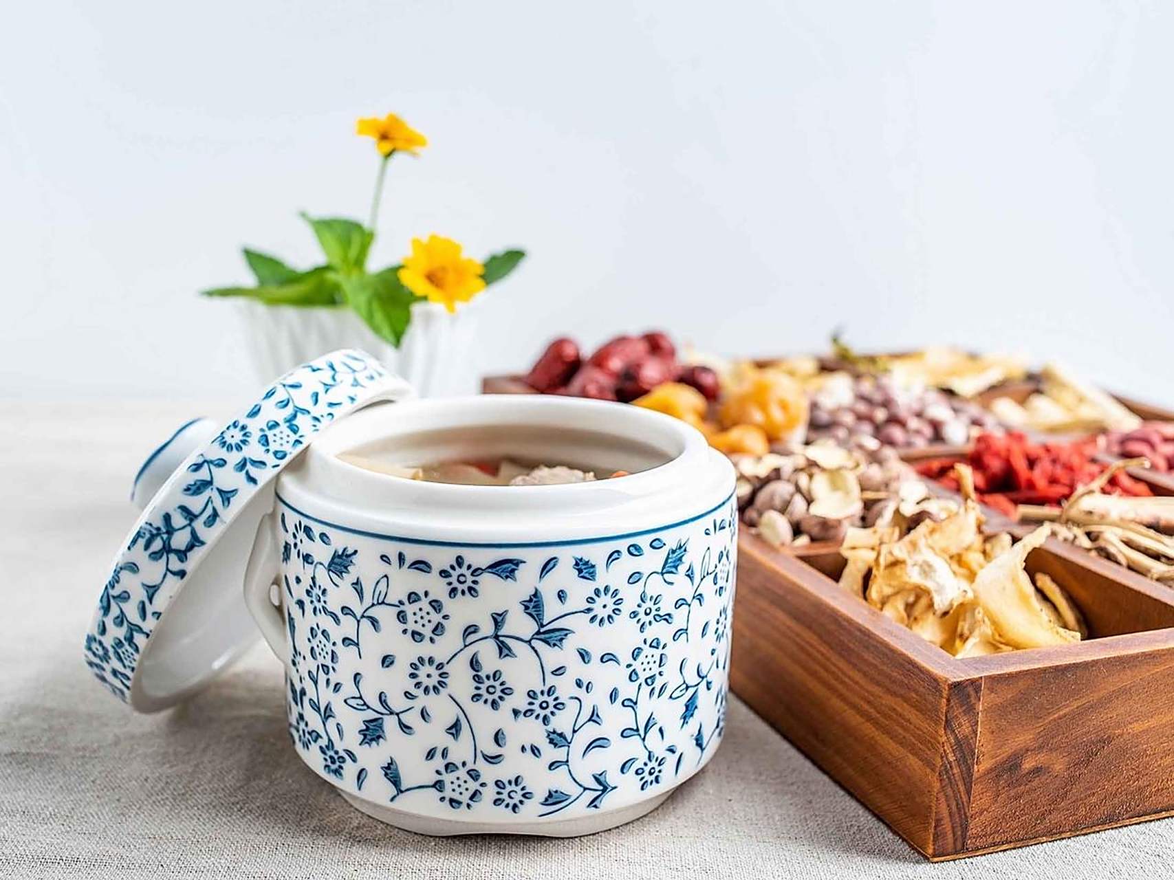 药膳饮食成为新的市场热点,三年将创造70亿  随着人们健康意识的不断