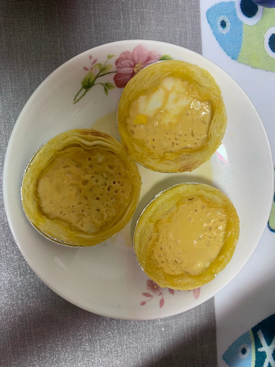 超简单的微波炉蛋挞做法: 1.