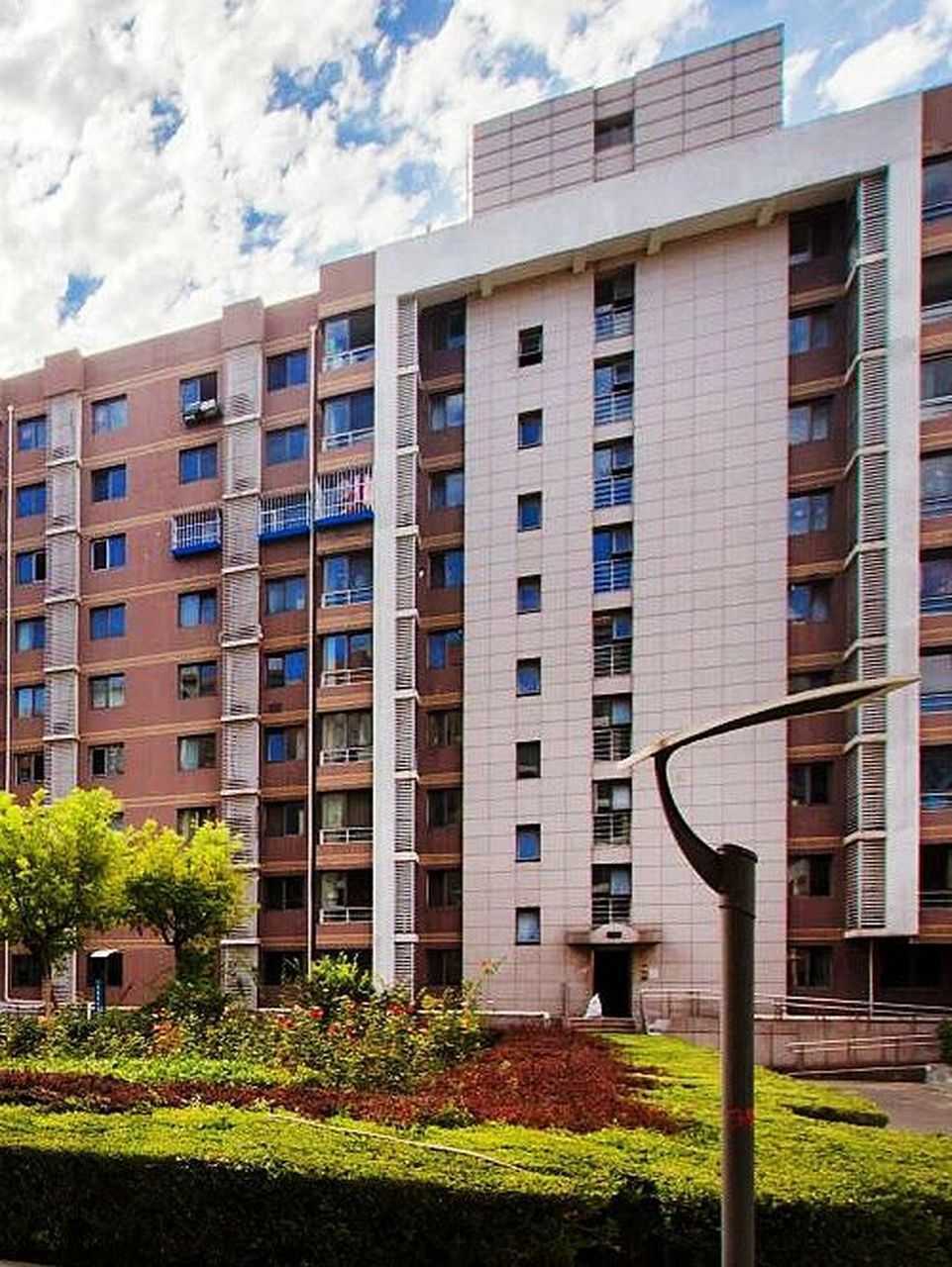 西连国贸,一站地到skp,壹线国际却亲民!