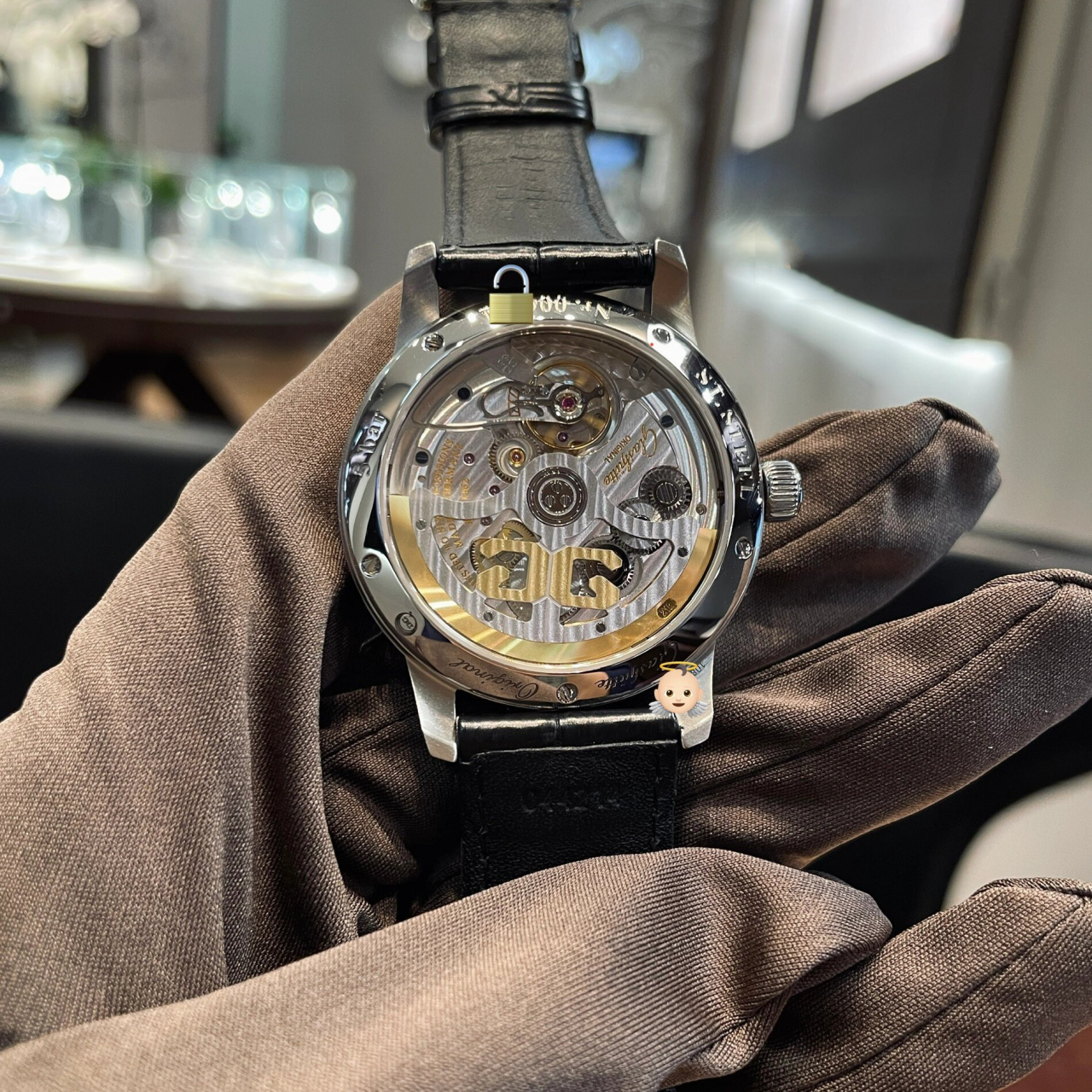 至简至美|格拉苏蒂原创议员大日历腕表~ 16615极简主义风格的设计