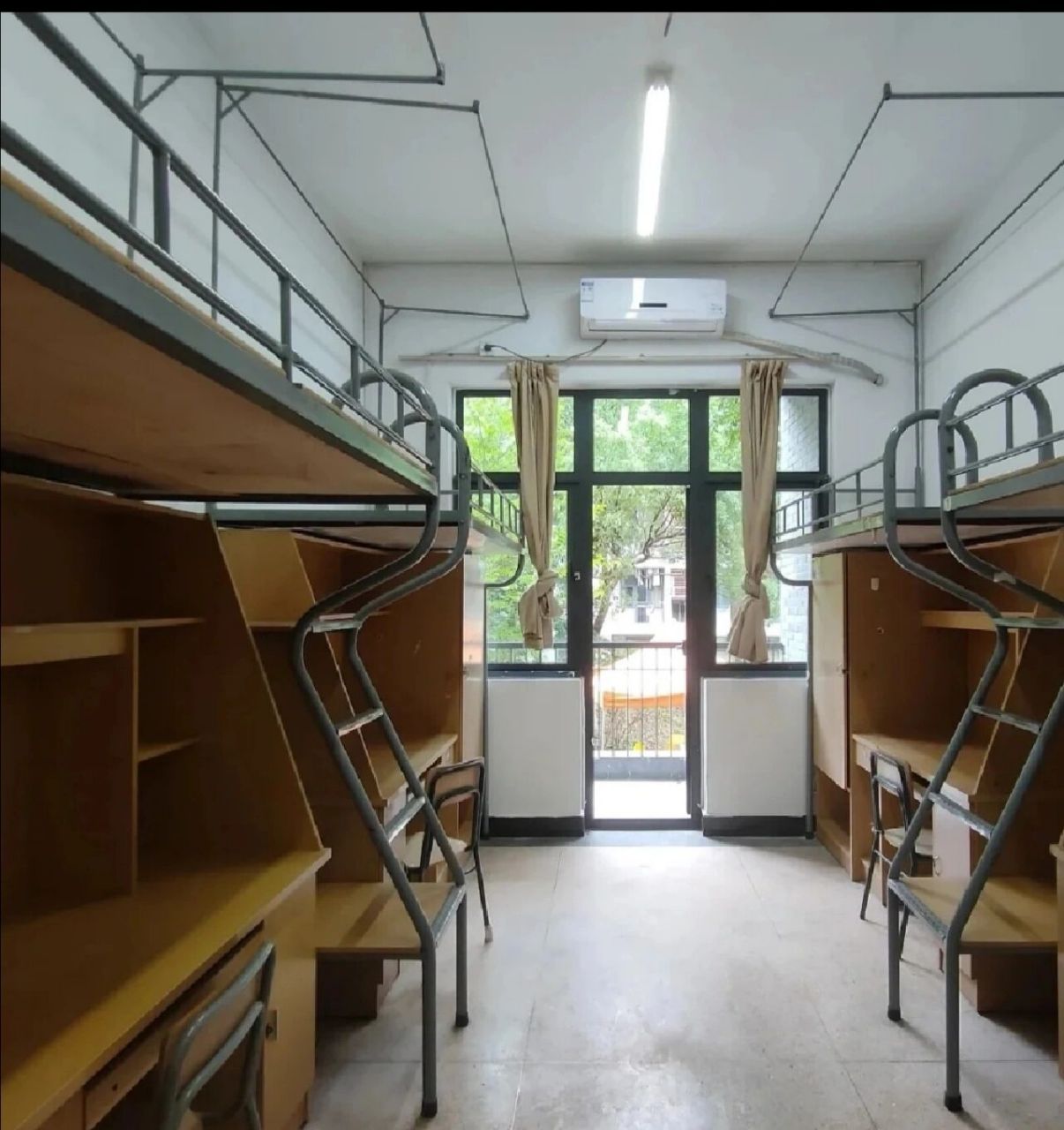 杭州科技职业技术学院寝室篇 寝室篇 寝室一共有四栋