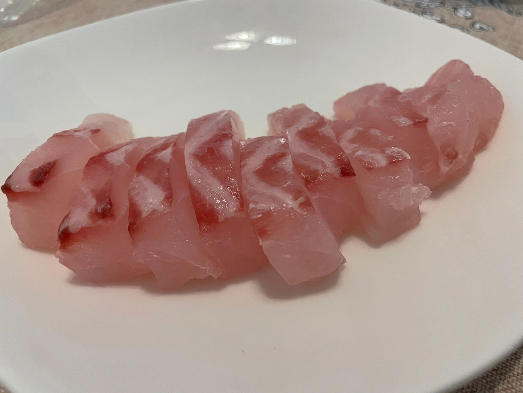 长尾滨鲷 长尾滨鲷,俗称长尾鸟.