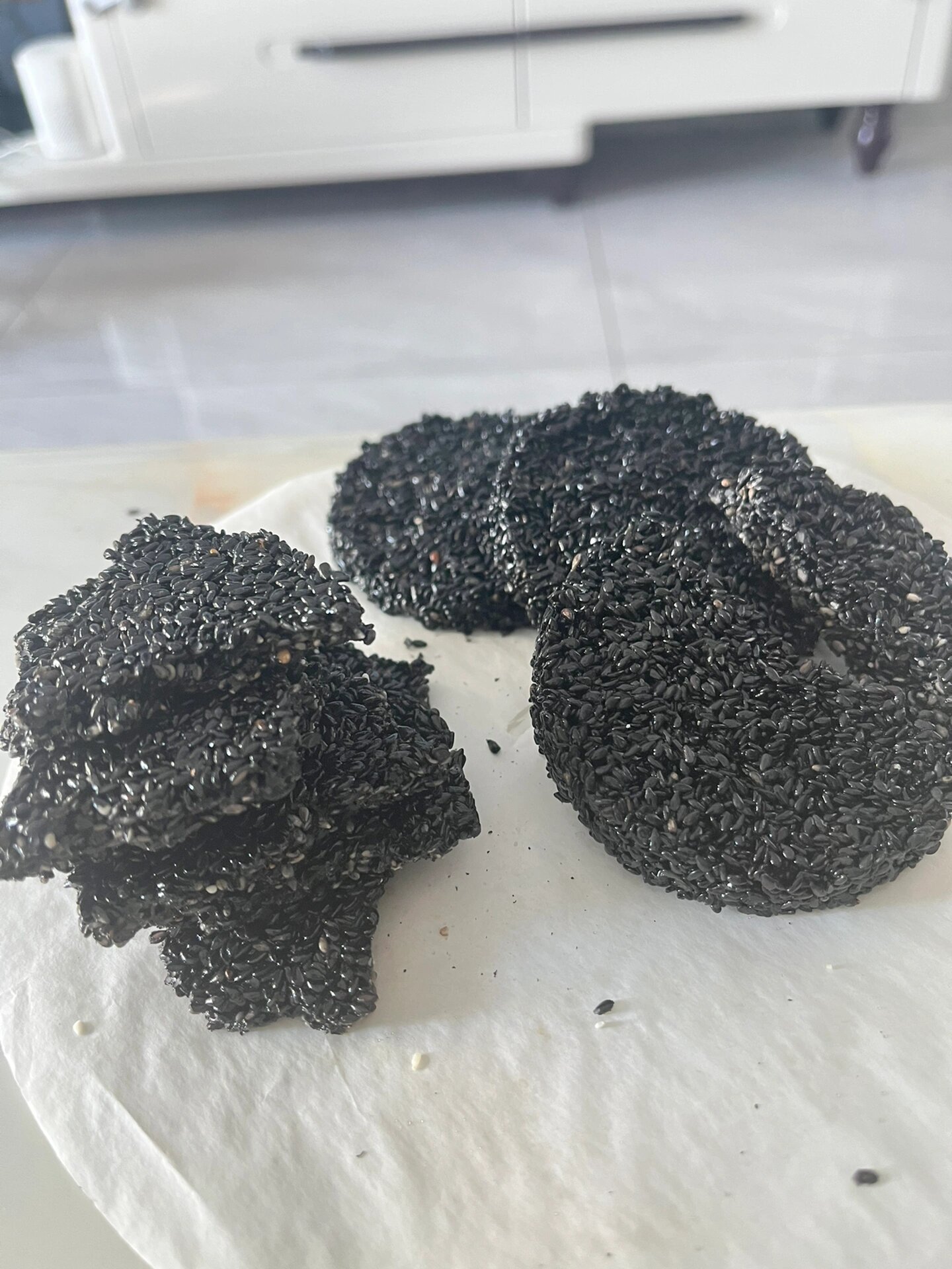 健康零食之自制蜂蜜黑芝麻饼 超简单有手就会系列 1.