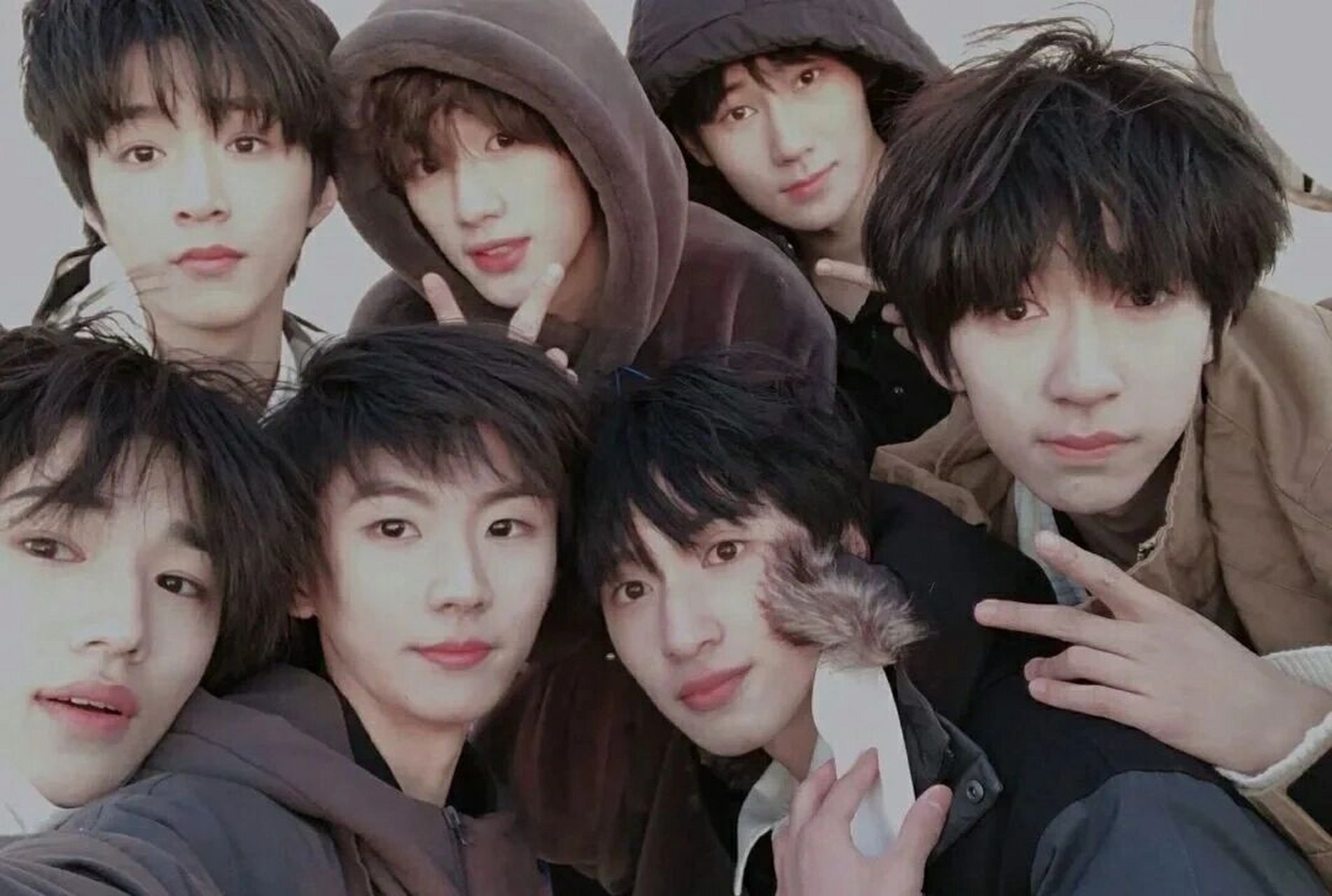 tnt时代少年团的帅哥迷人照片