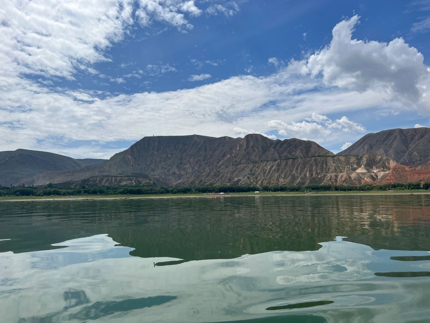 刘家峡一日游攻略      刘家峡水库作为来兰州旅游一个比较推荐的景点