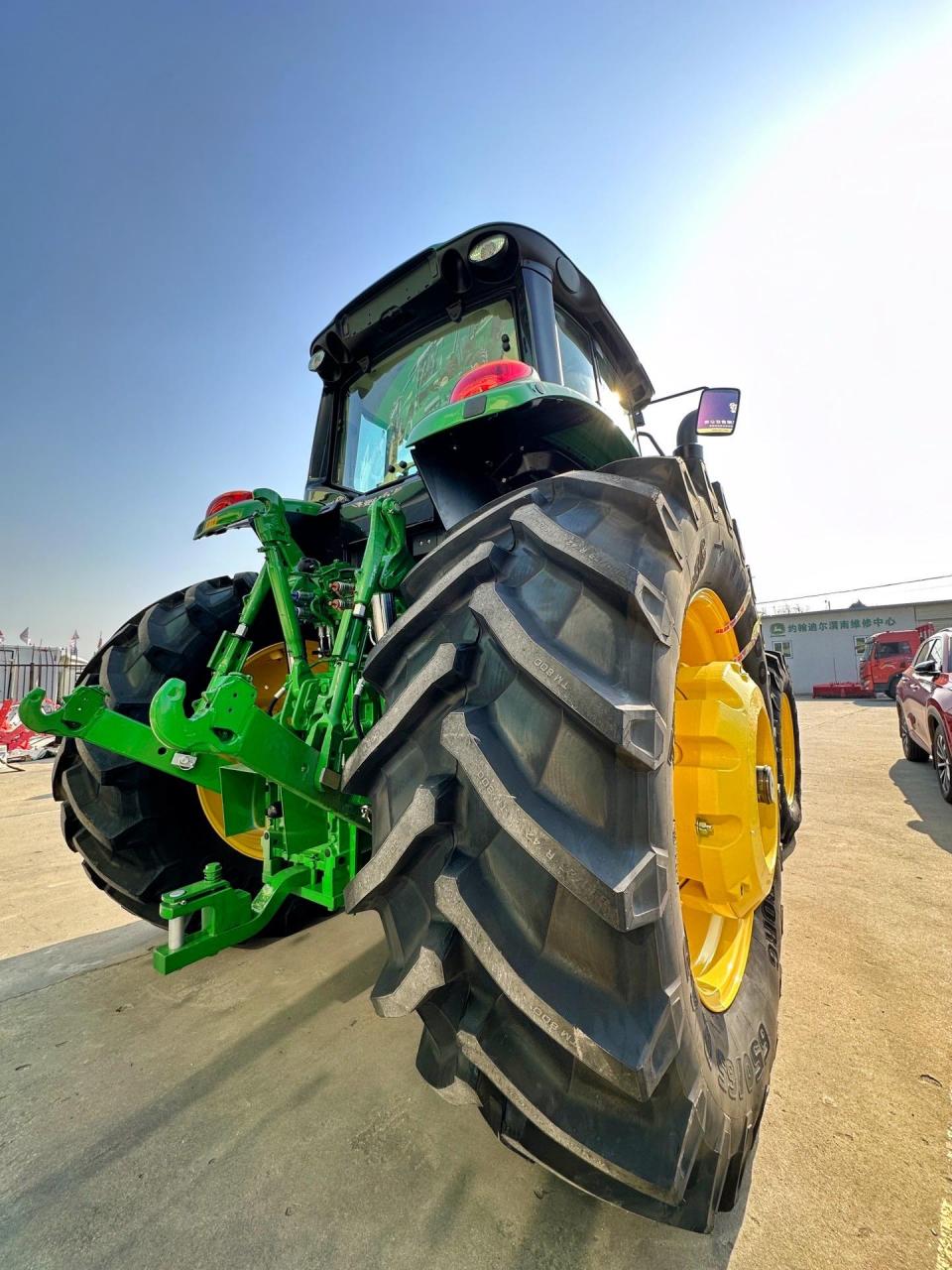 性价比最高的约翰迪尔大马力2104拖拉机.